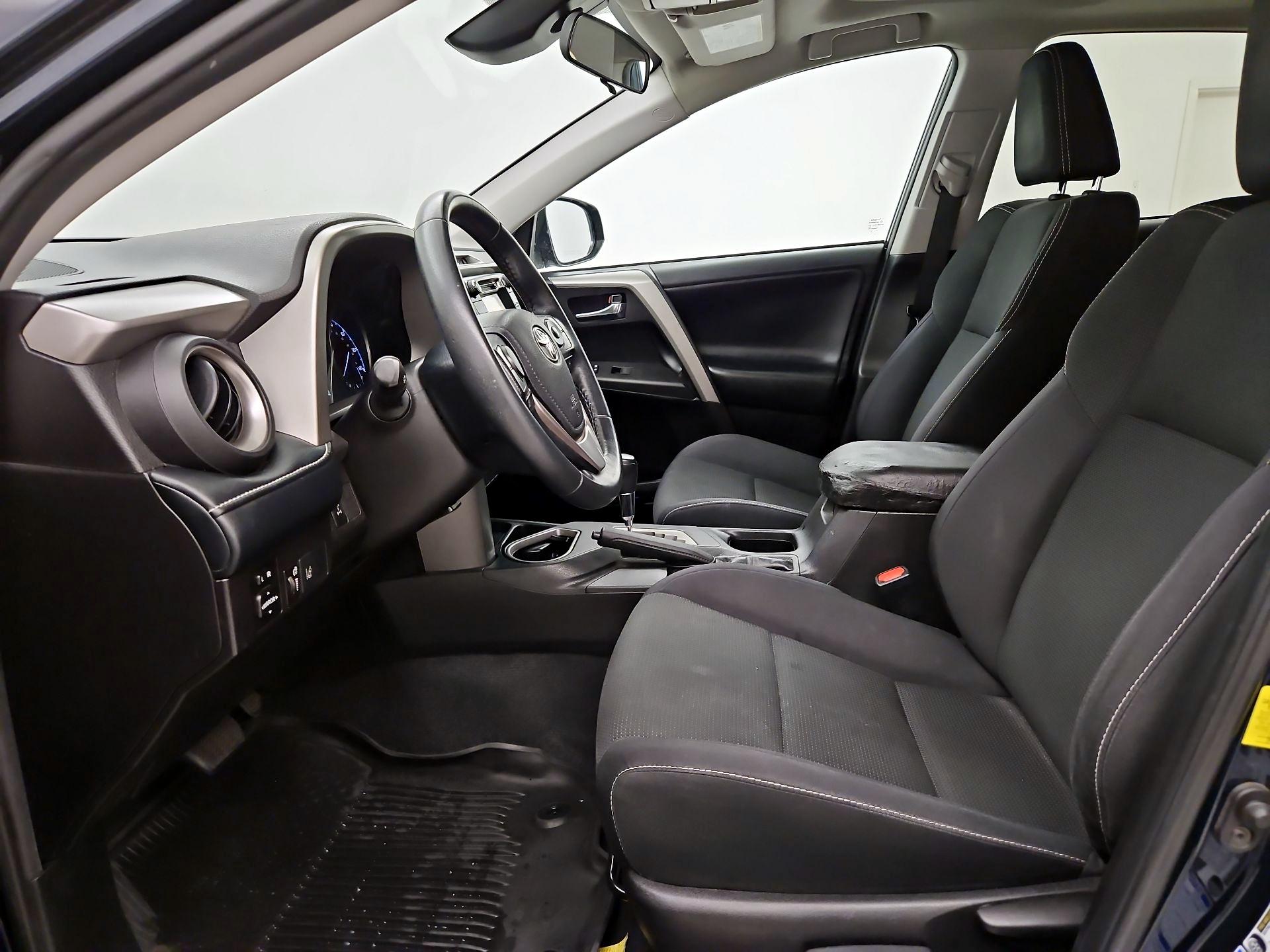 Thumbnail: 2018 Toyota RAV4 - 11