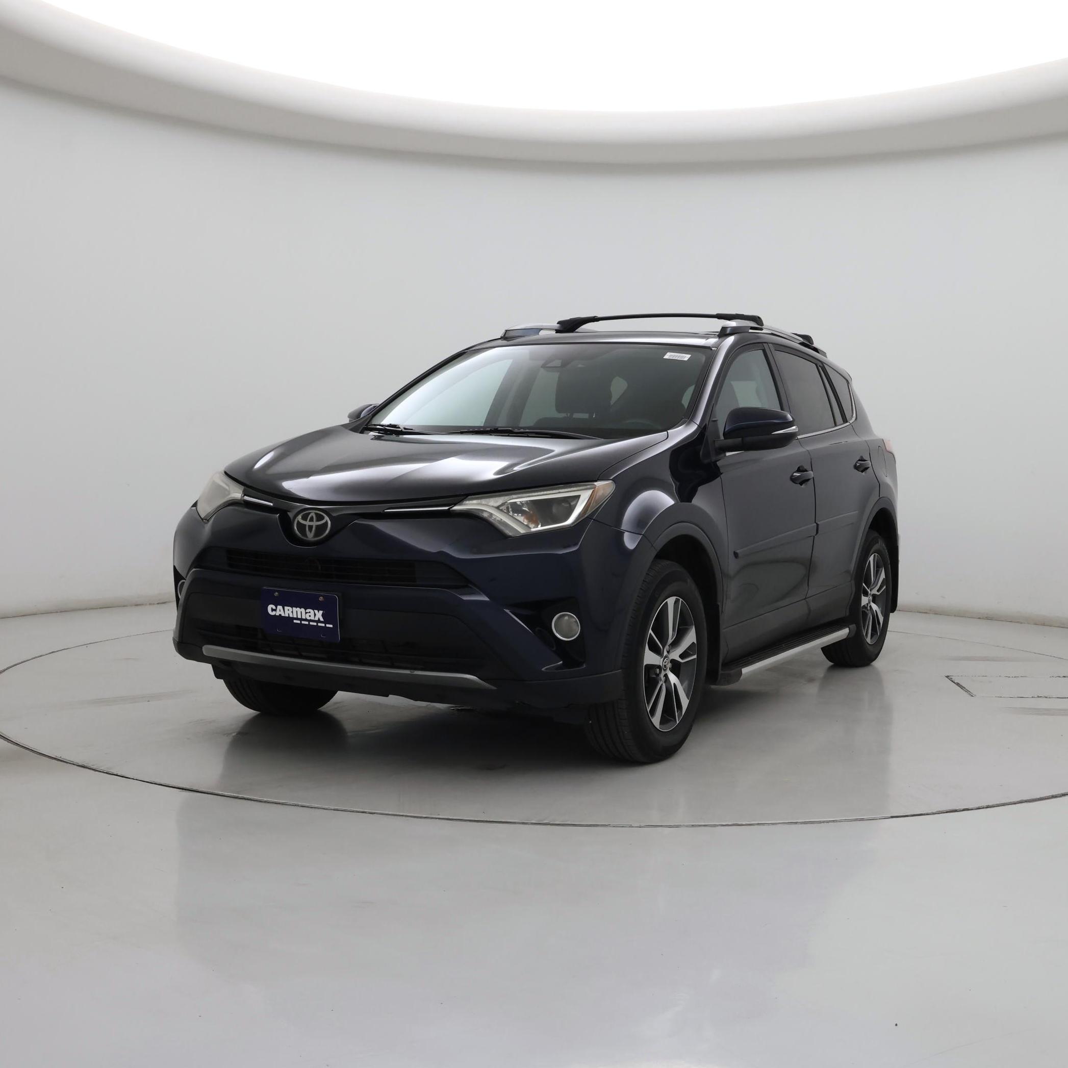 Thumbnail: 2018 Toyota RAV4 - 4