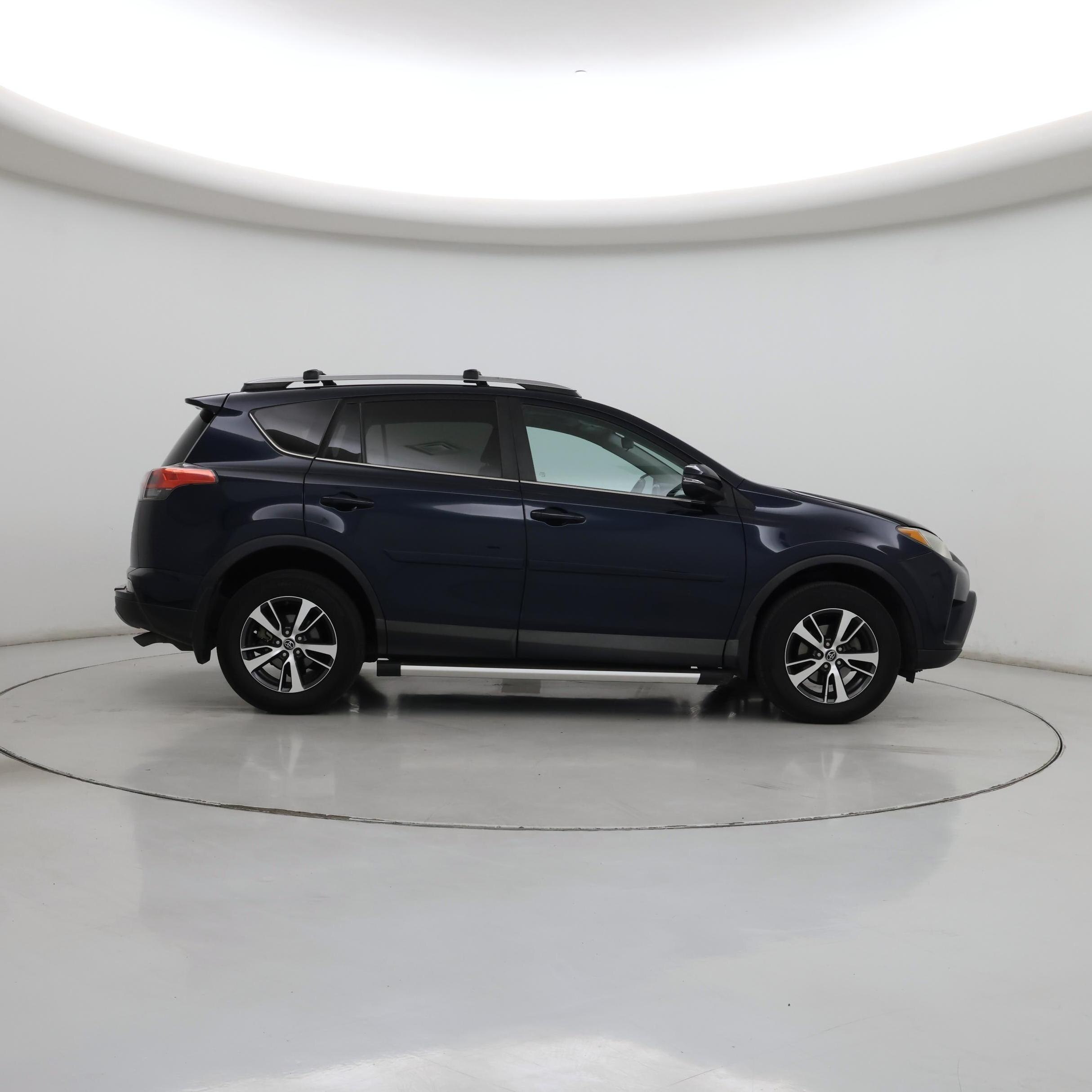 Thumbnail: 2018 Toyota RAV4 - 7