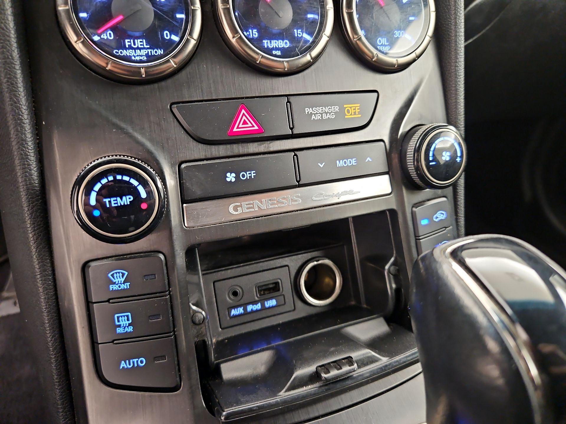 Thumbnail: 2014 Hyundai Genesis - 15
