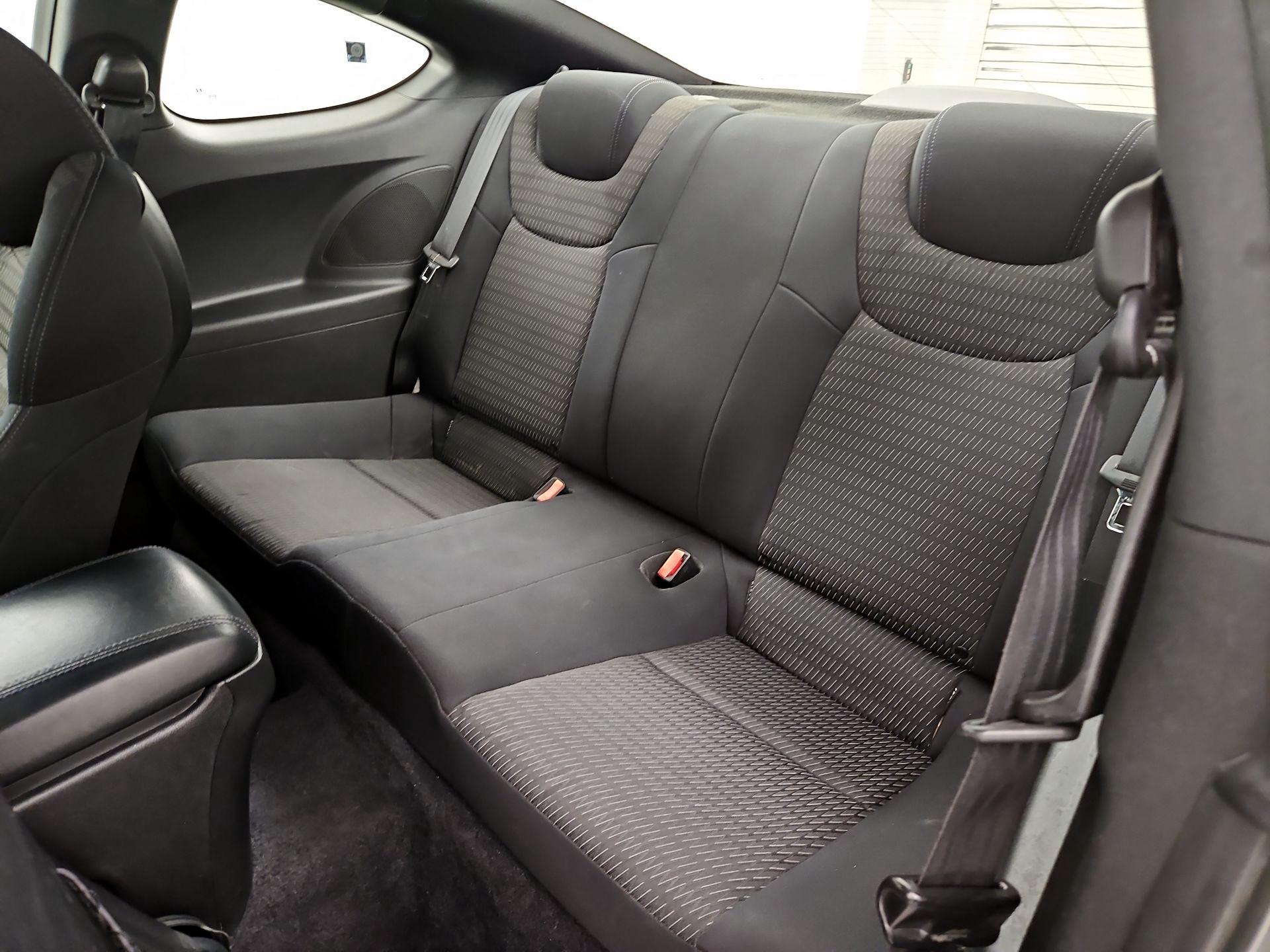 Thumbnail: 2014 Hyundai Genesis - 18