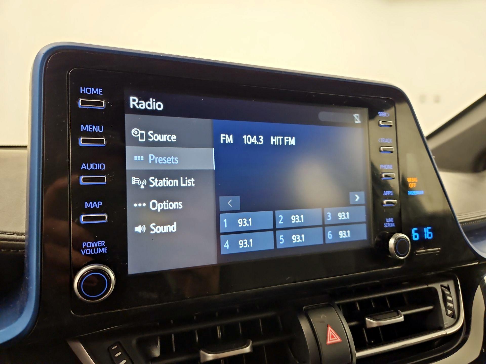 Thumbnail: 2019 Toyota C-HR - 15