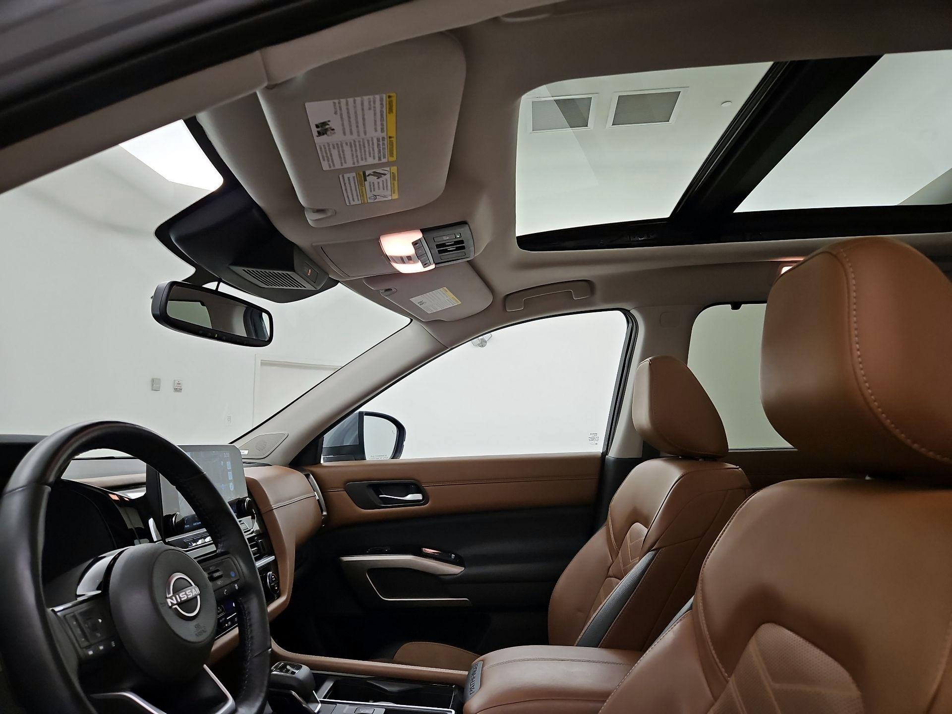 Thumbnail: 2022 Nissan Pathfinder - 20