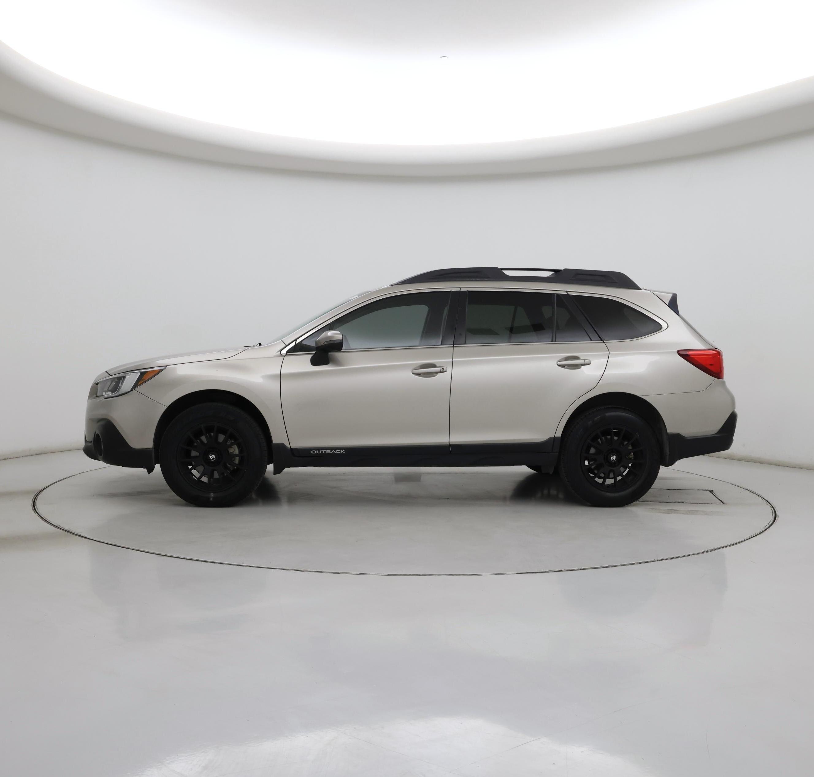 Thumbnail: 2018 Subaru Outback - 3