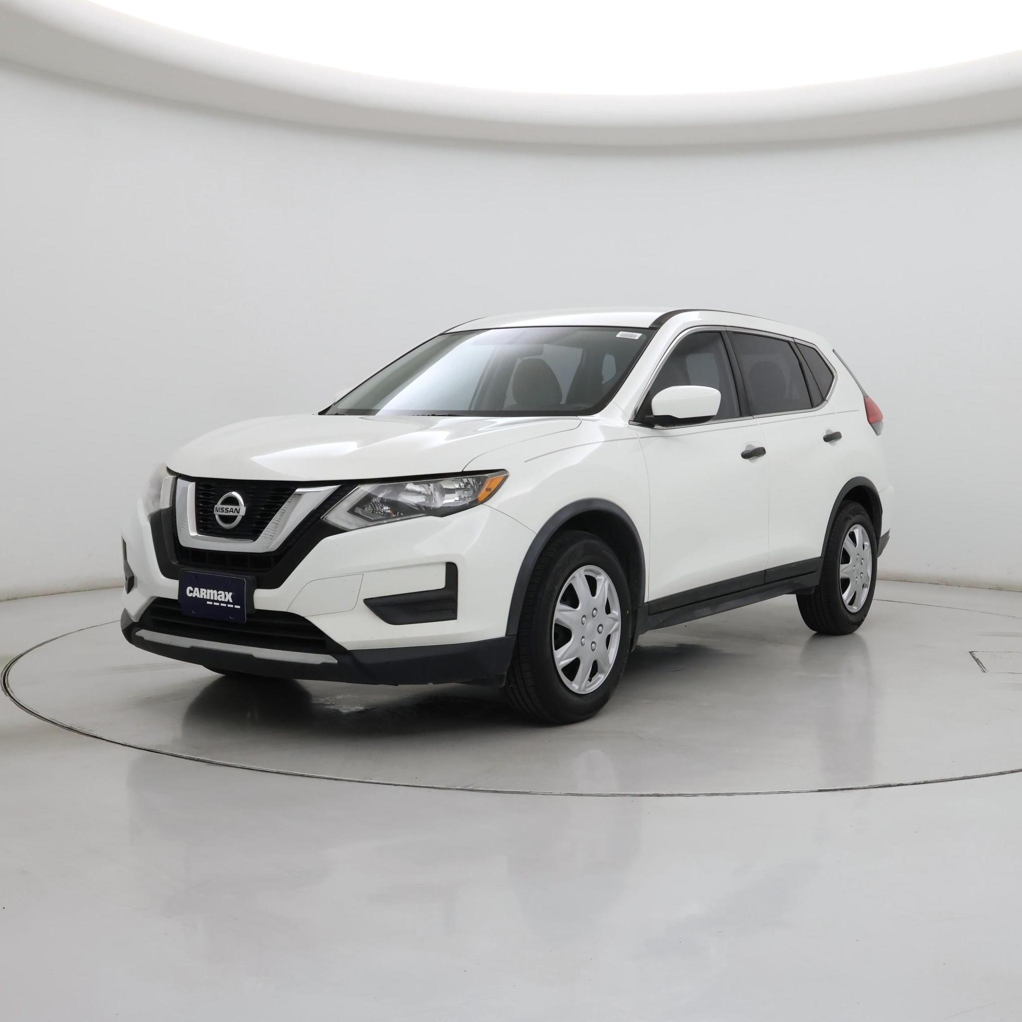 Thumbnail: 2017 Nissan Rogue - 4