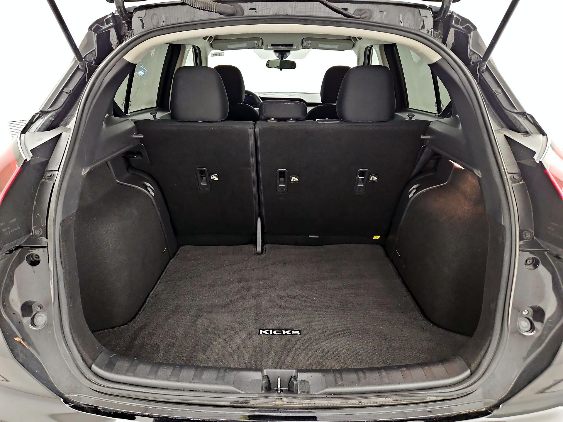Thumbnail: 2023 Nissan Kicks - 19