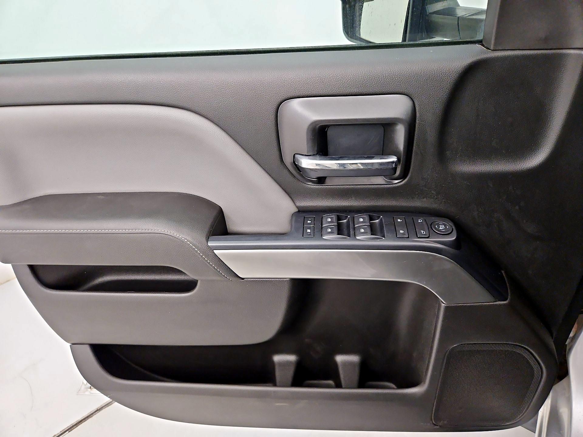Thumbnail: 2015 Chevrolet Silverado 2500 - 12