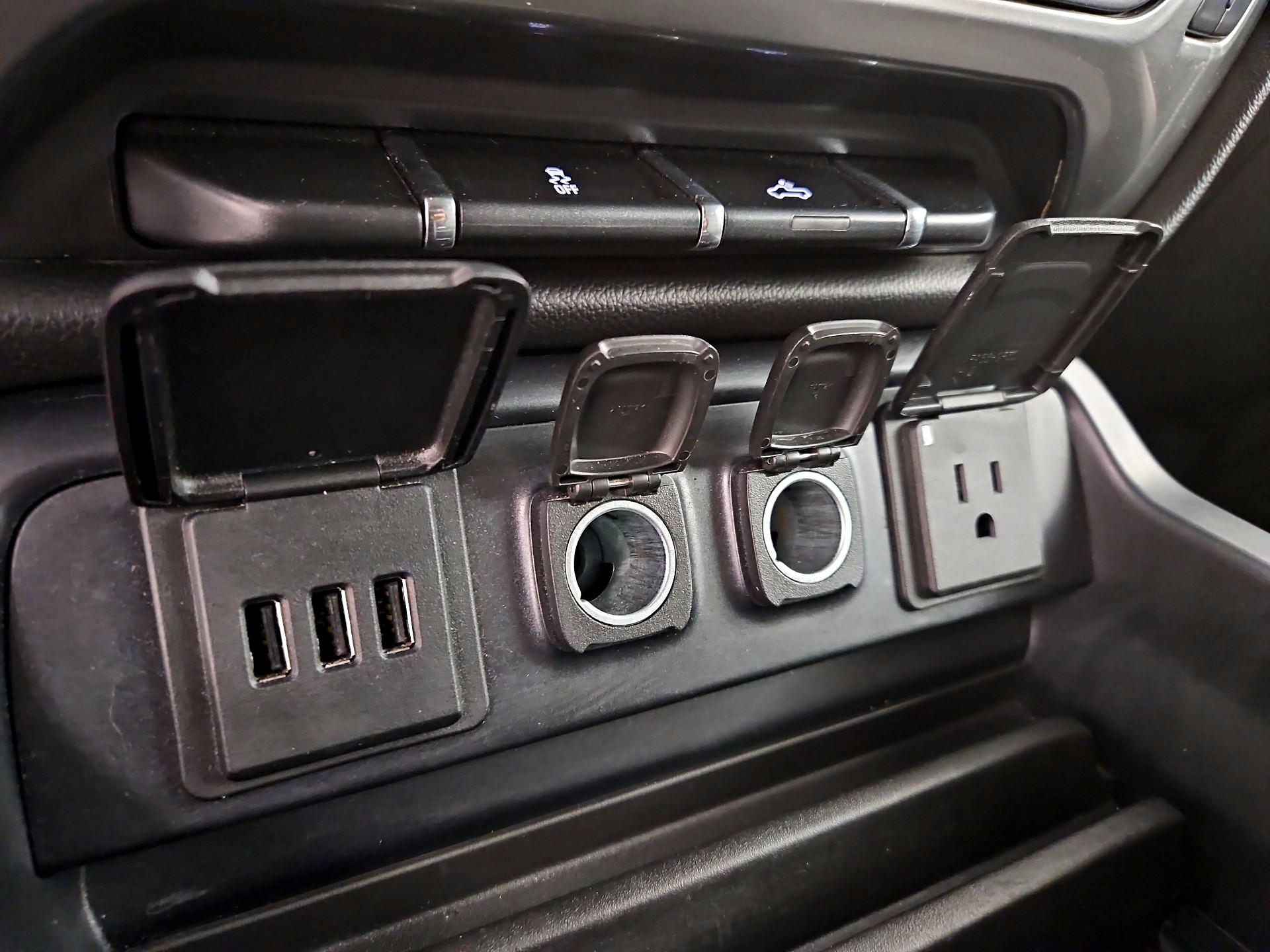 Thumbnail: 2015 Chevrolet Silverado 2500 - 19
