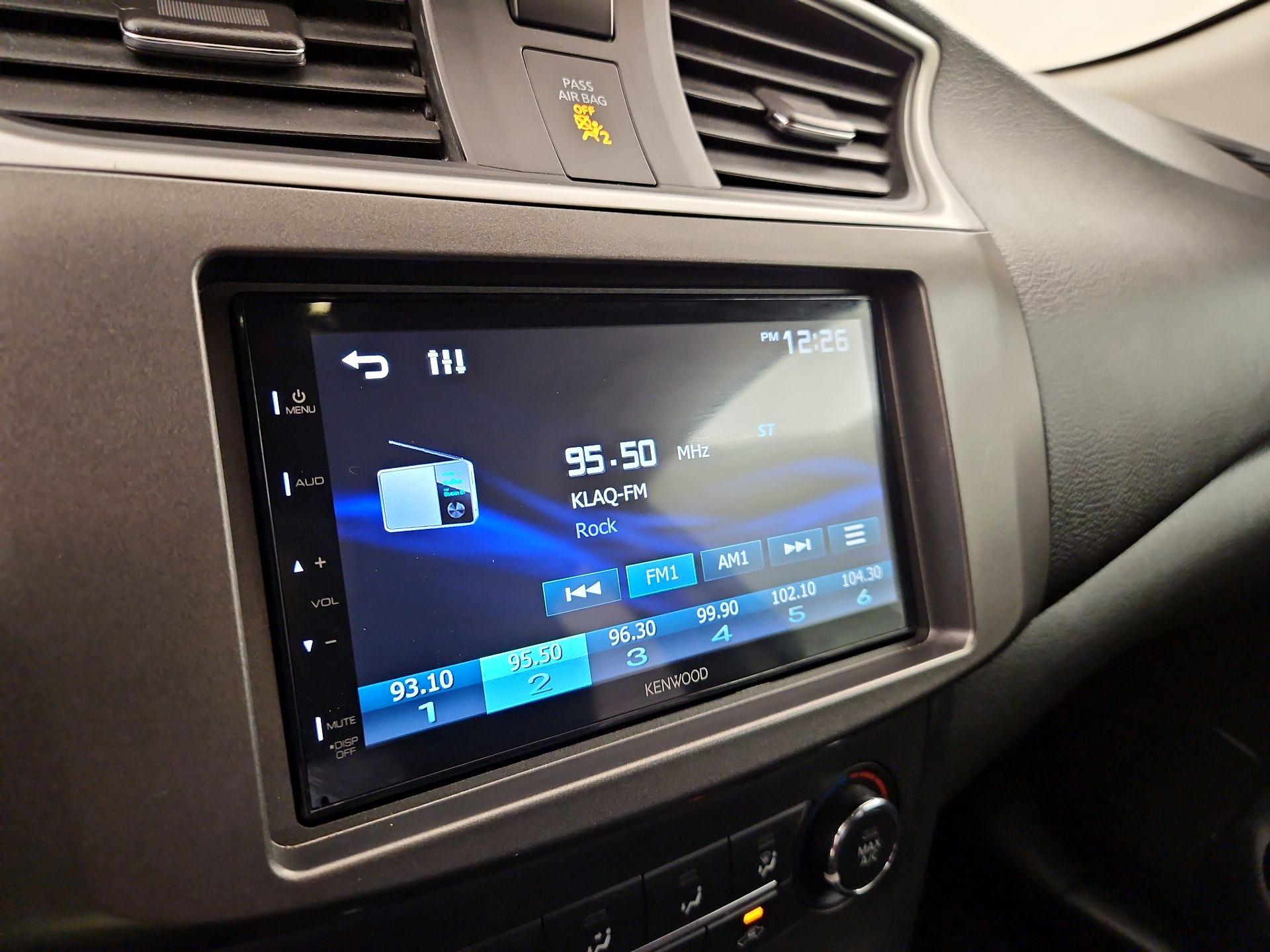 Thumbnail: 2017 Nissan Sentra - 14