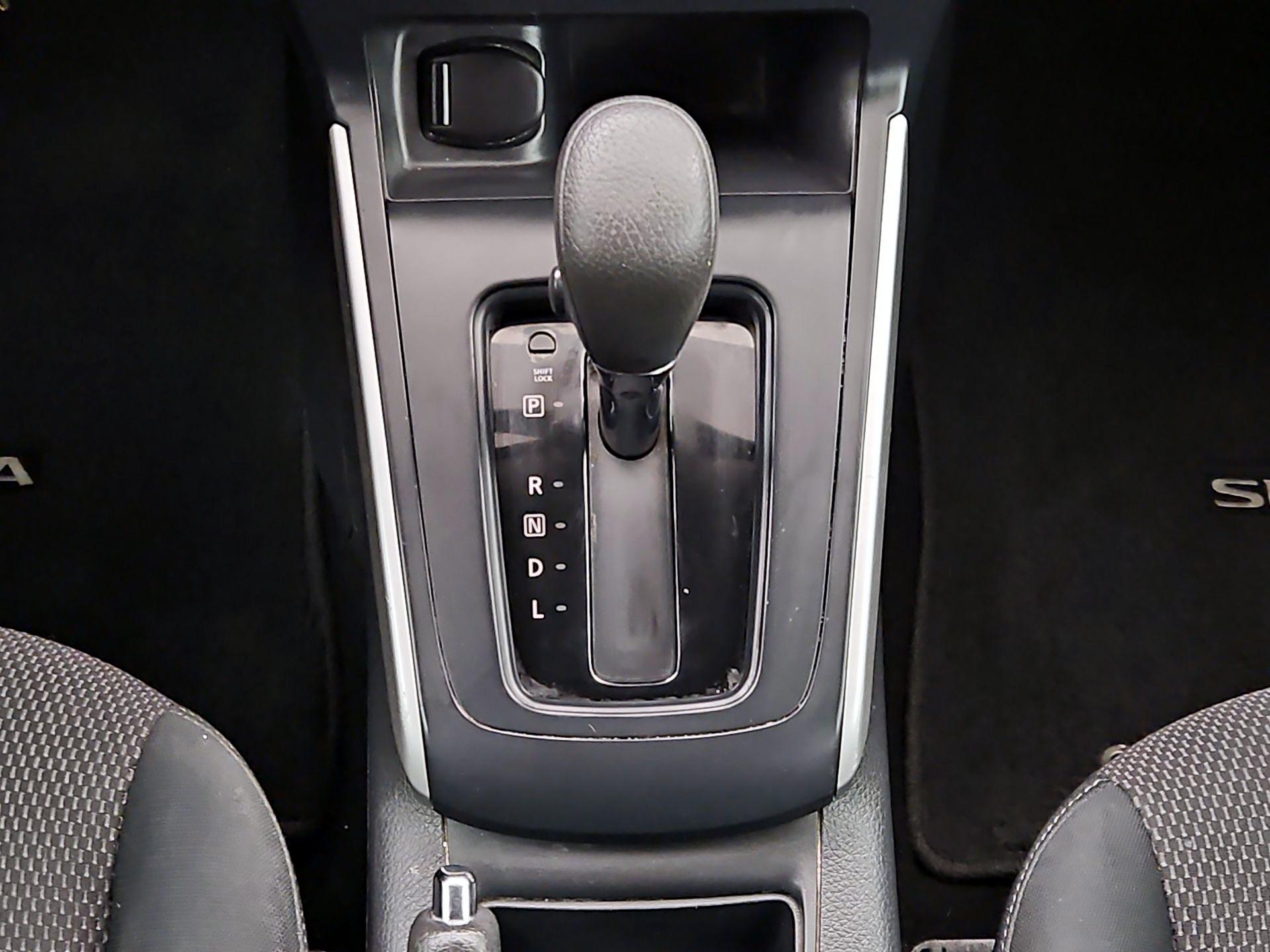 Thumbnail: 2017 Nissan Sentra - 16