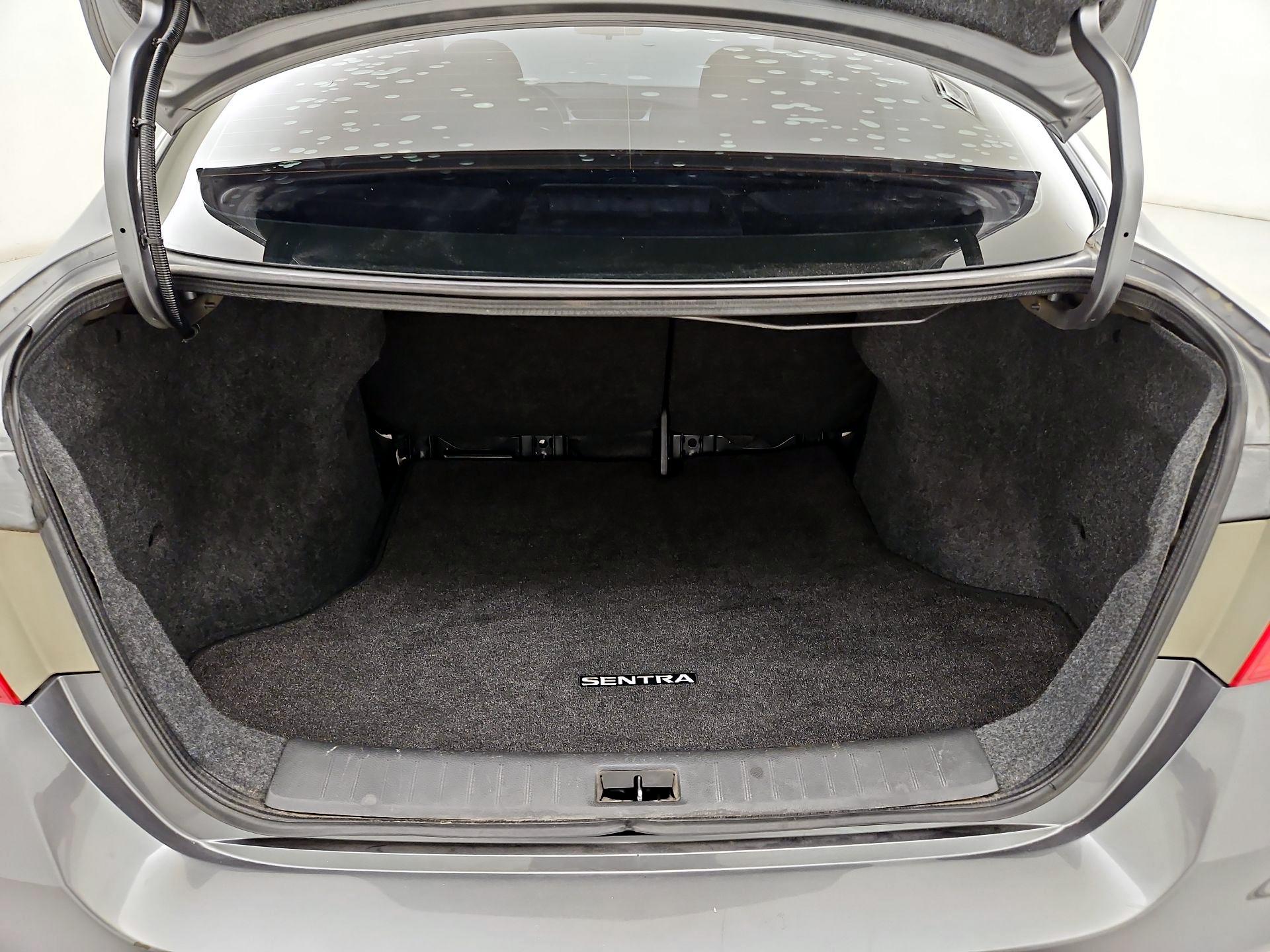Thumbnail: 2017 Nissan Sentra - 19
