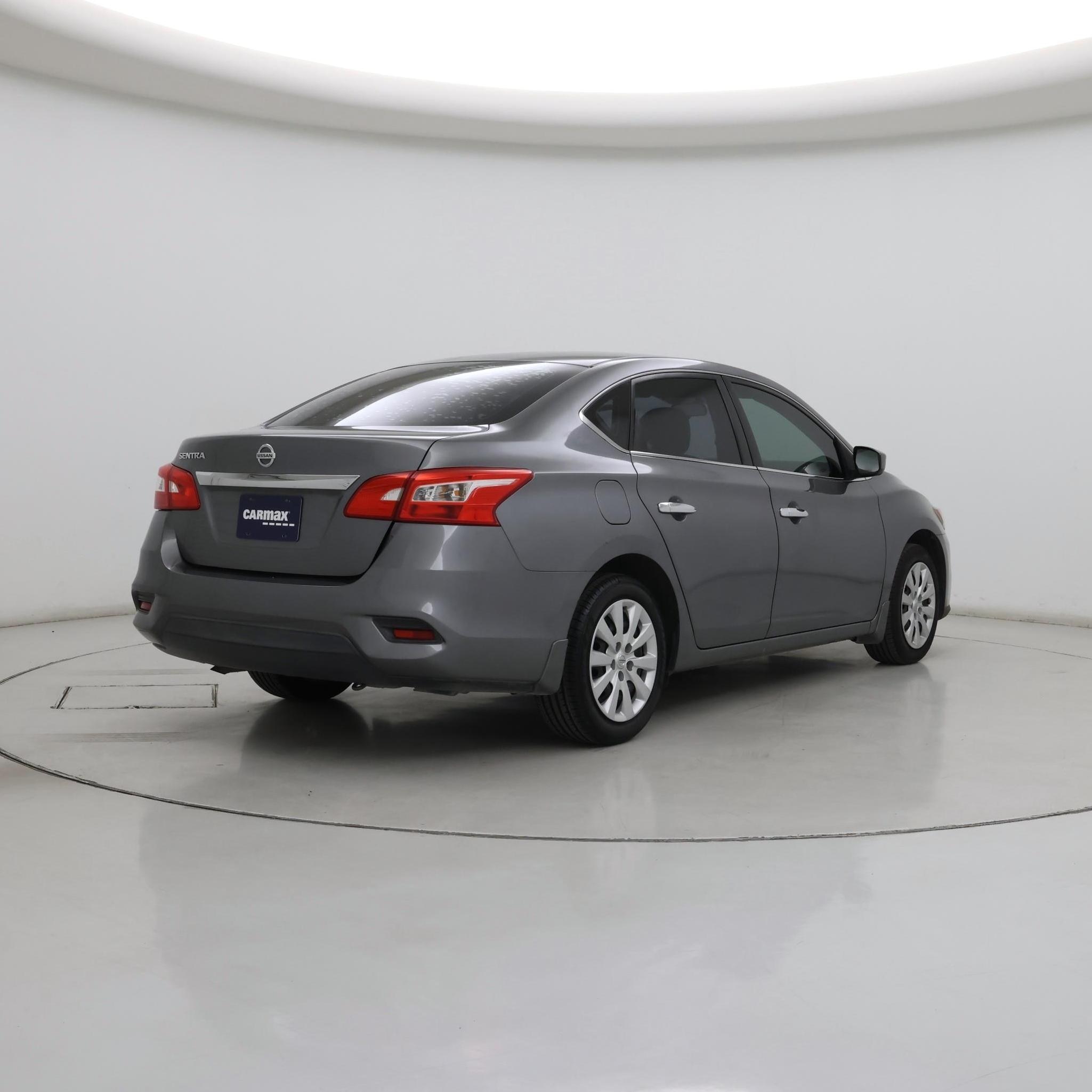 Thumbnail: 2017 Nissan Sentra - 8