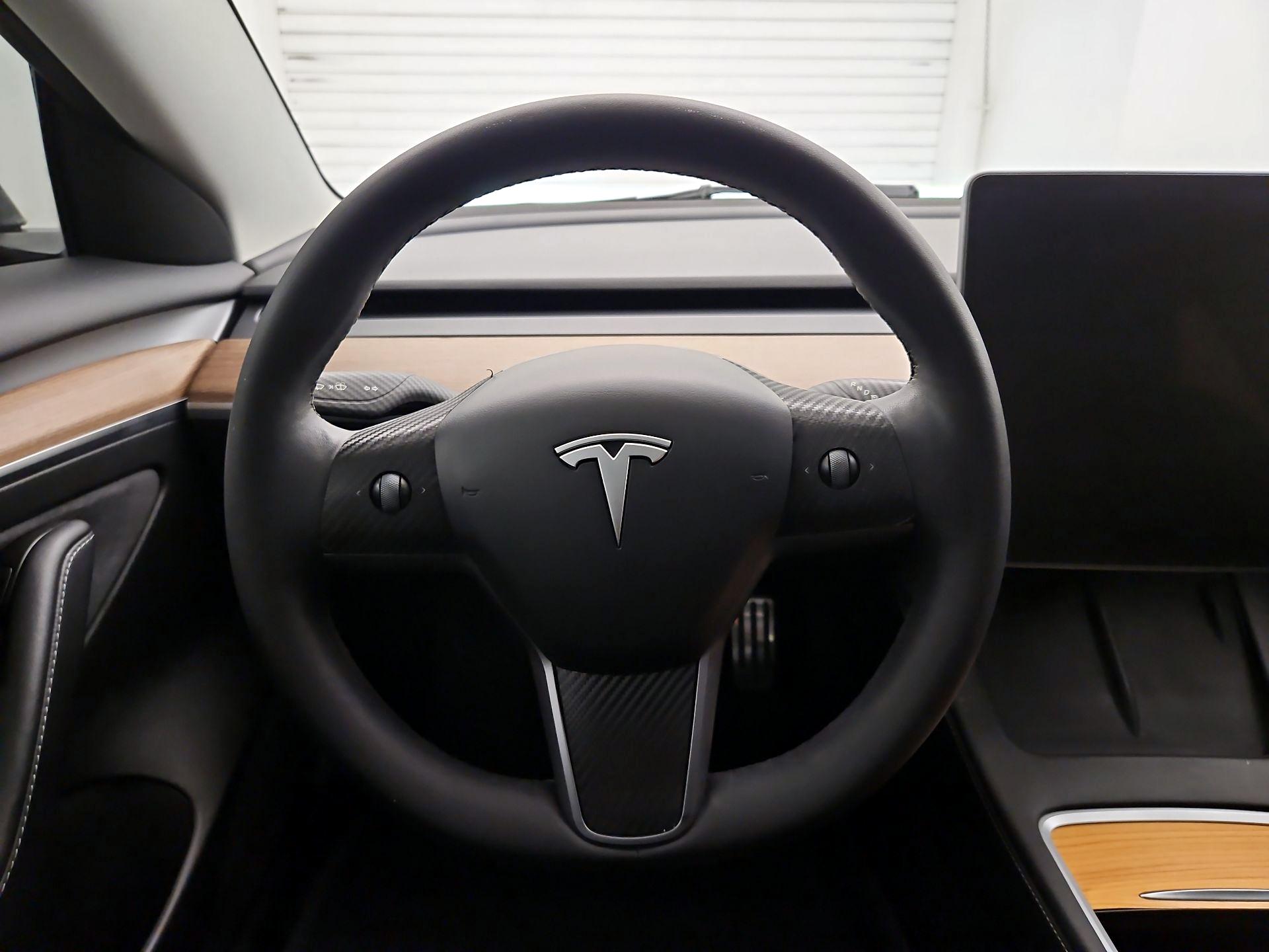 Thumbnail: 2023 Tesla Model 3 - 10