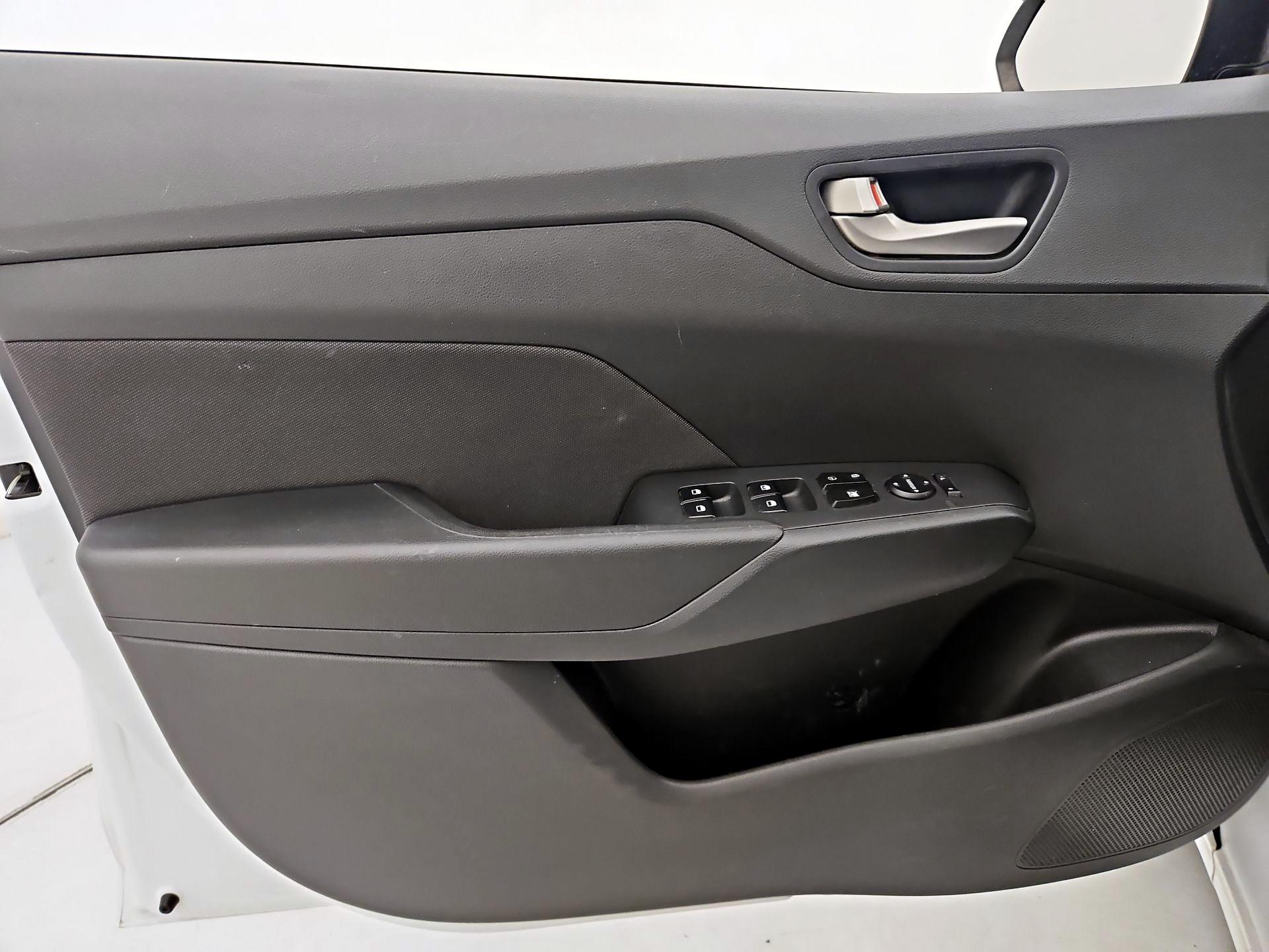 Thumbnail: 2020 Hyundai Accent - 12