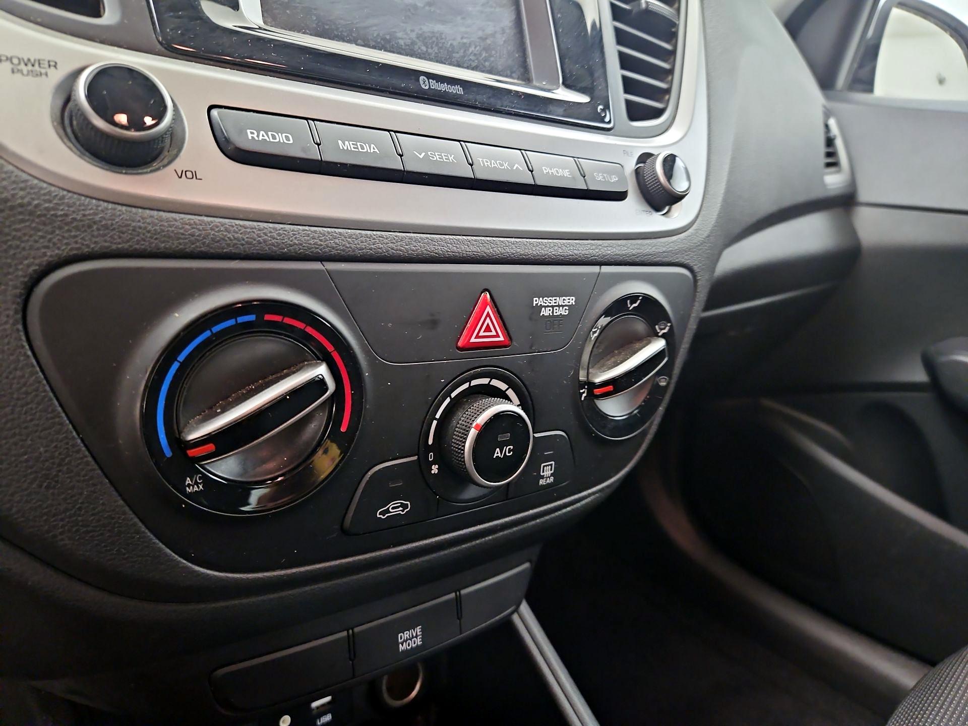 Thumbnail: 2020 Hyundai Accent - 15