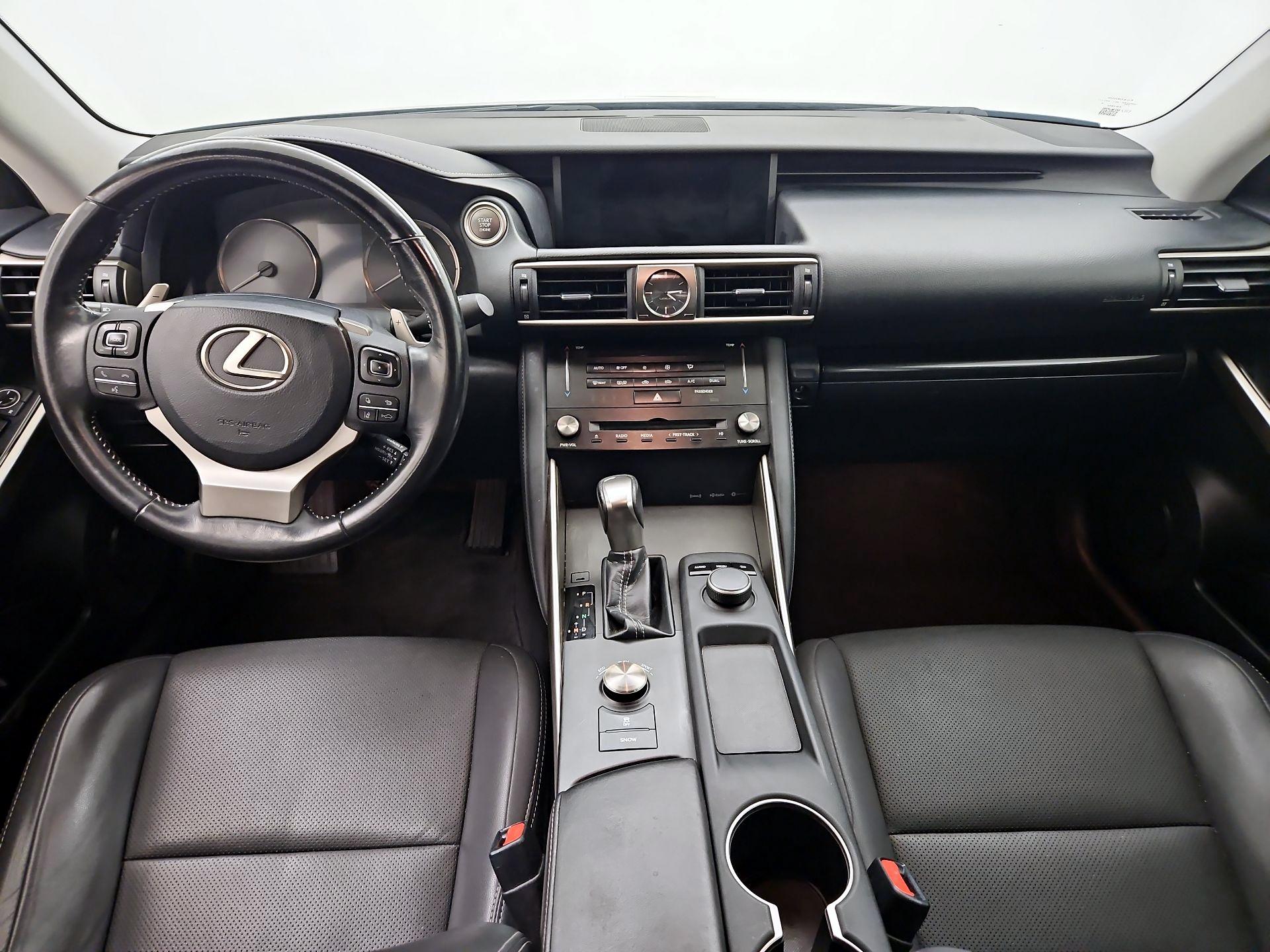 Thumbnail: 2018 Lexus IS - 9