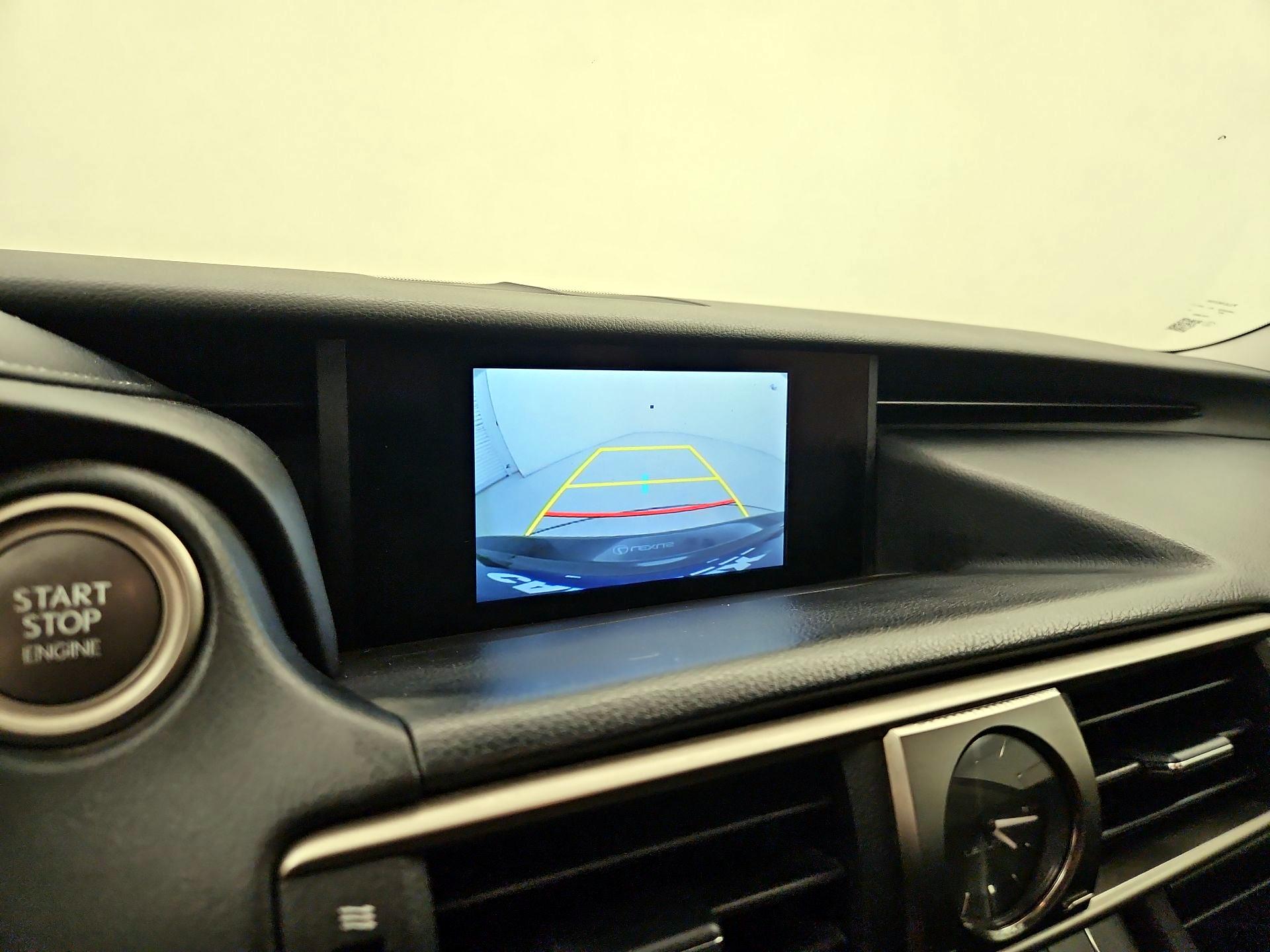 Thumbnail: 2018 Lexus IS - 14