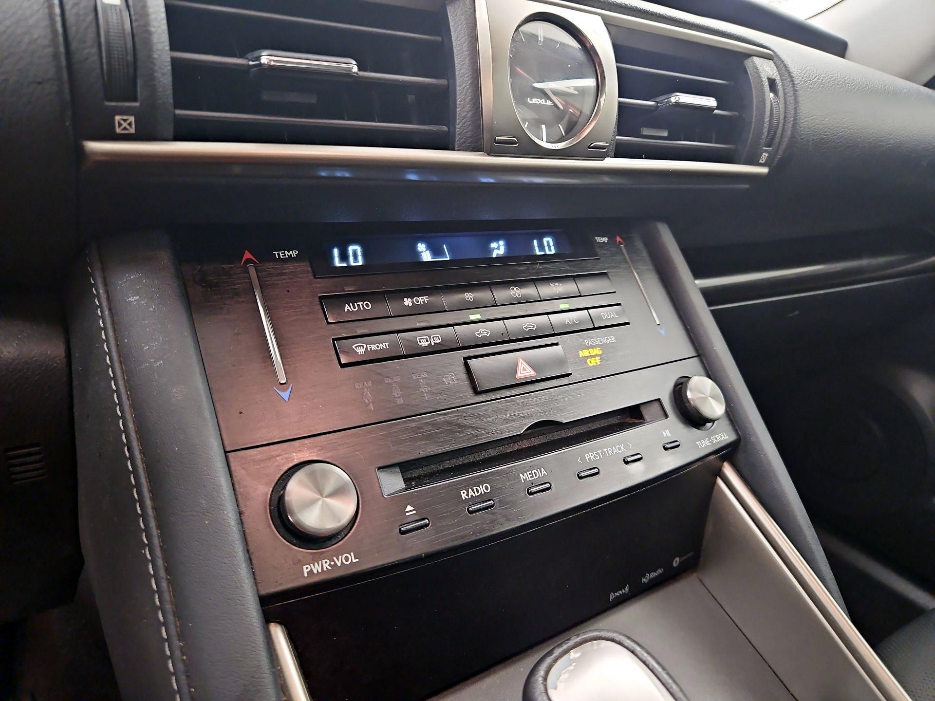 Thumbnail: 2018 Lexus IS - 16