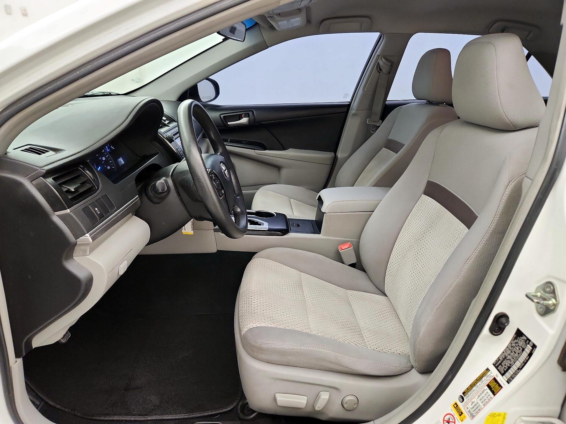 Thumbnail: 2014 Toyota Camry - 11