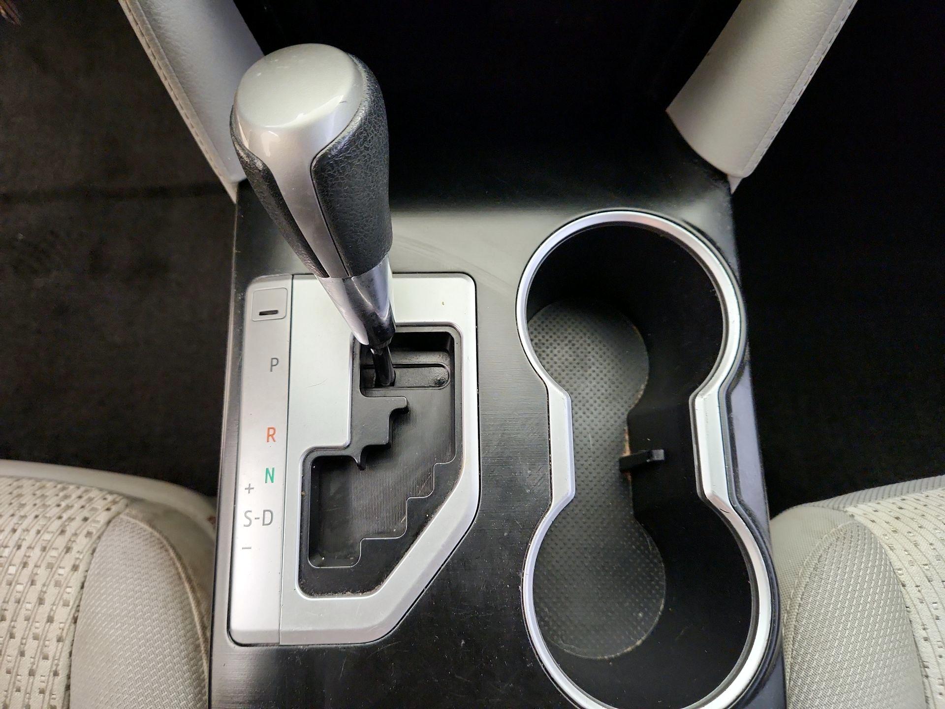 Thumbnail: 2014 Toyota Camry - 16