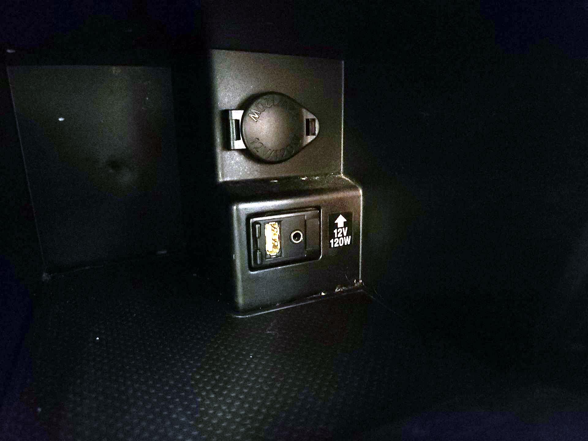 Thumbnail: 2014 Toyota Camry - 17