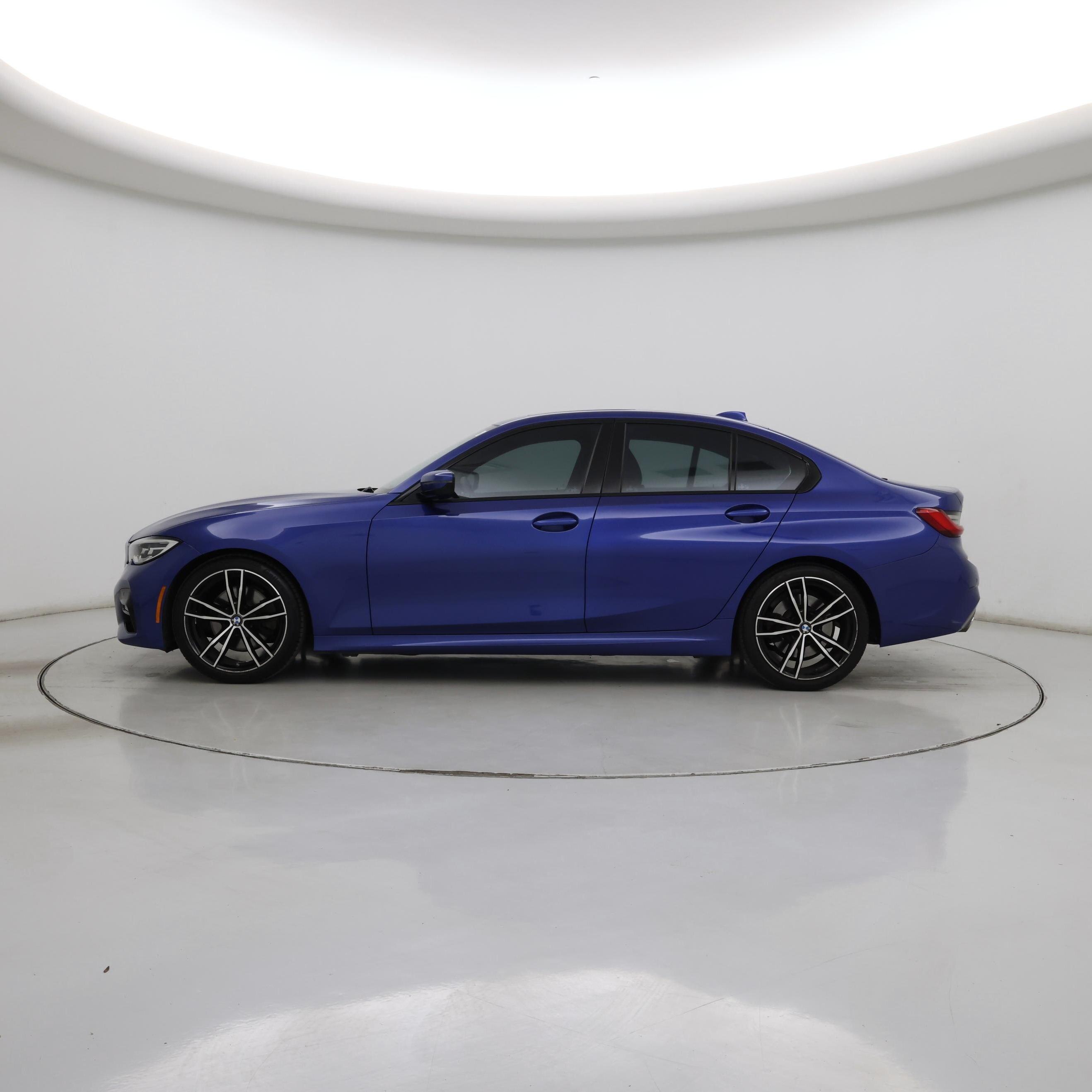 Thumbnail: 2019 BMW 3 Series - 3