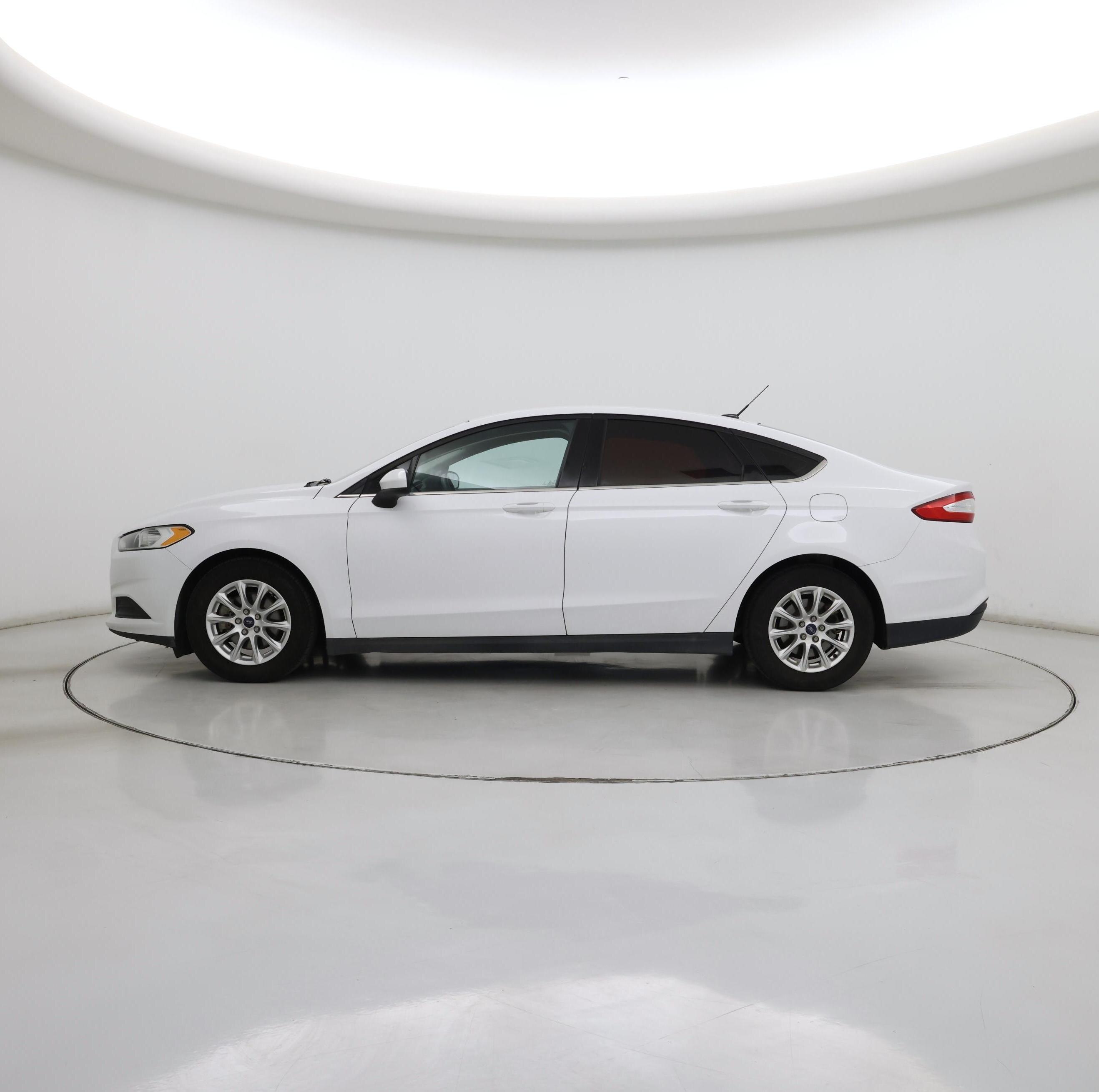 Thumbnail: 2016 Ford Fusion - 3