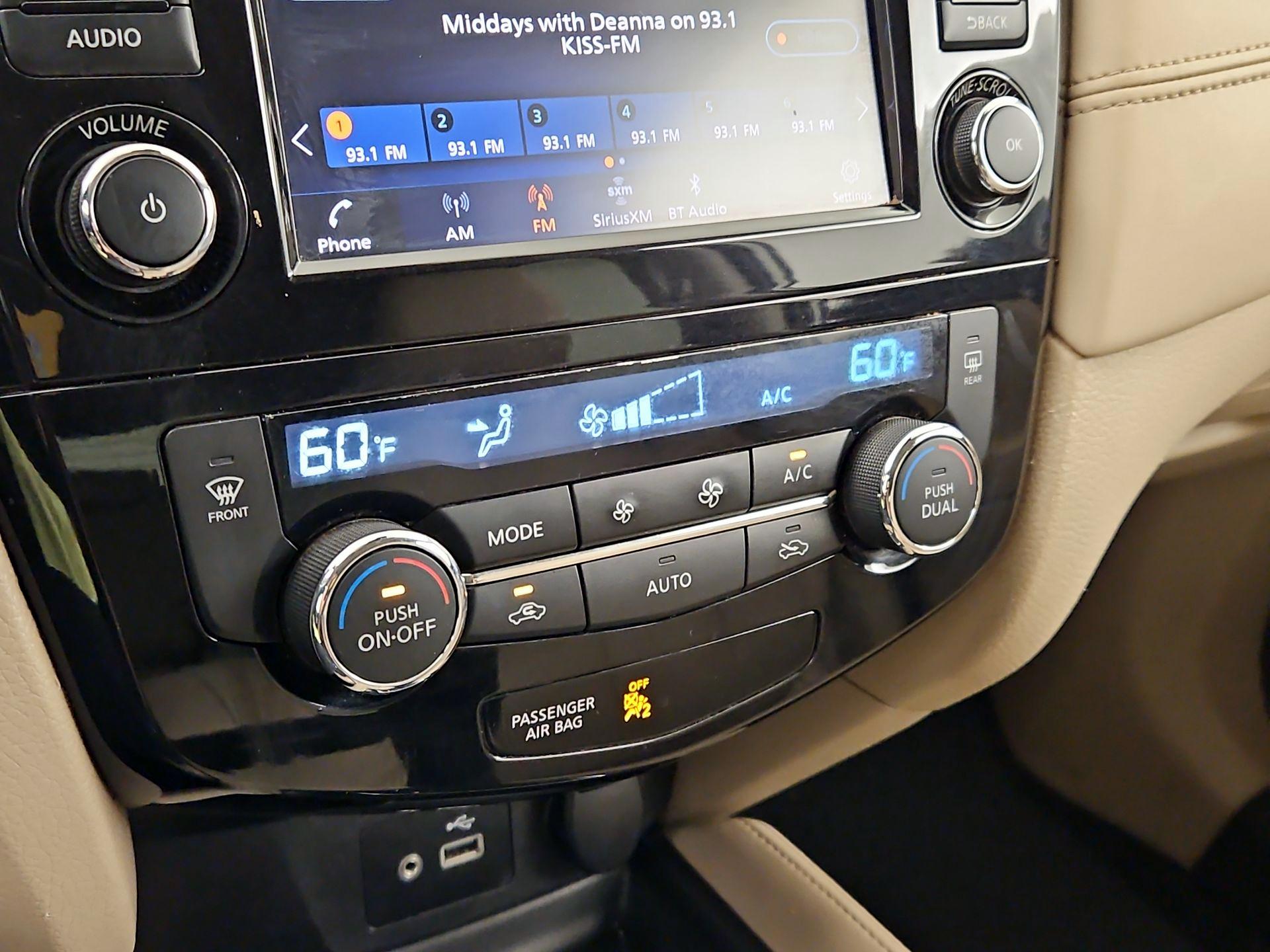 Thumbnail: 2019 Nissan Rogue - 17