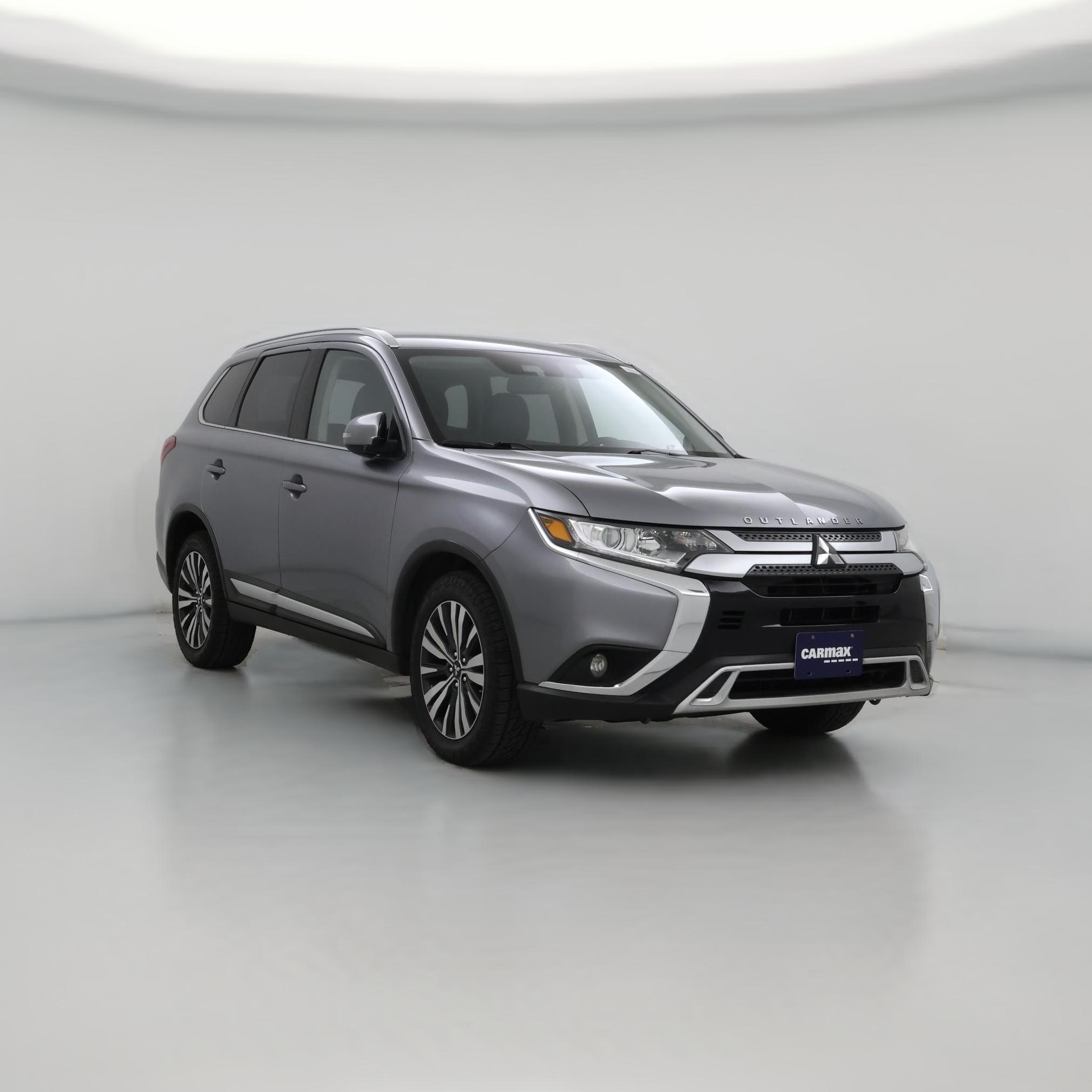 Thumbnail: 2020 Mitsubishi Outlander - 1
