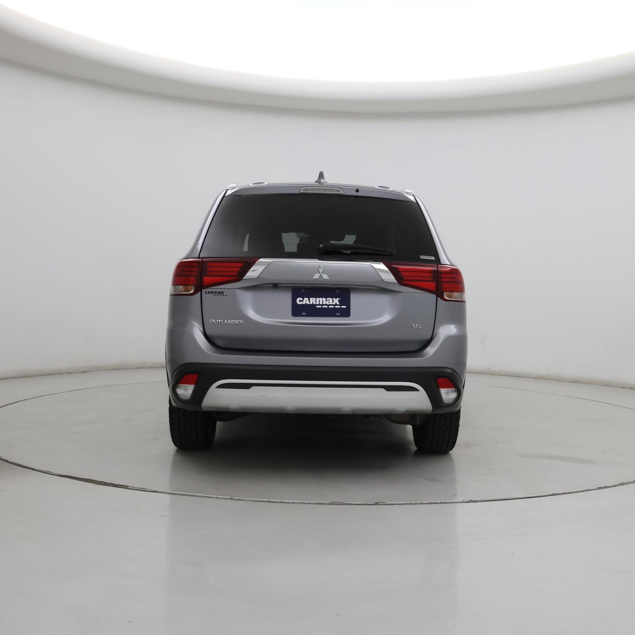 Thumbnail: 2020 Mitsubishi Outlander - 6