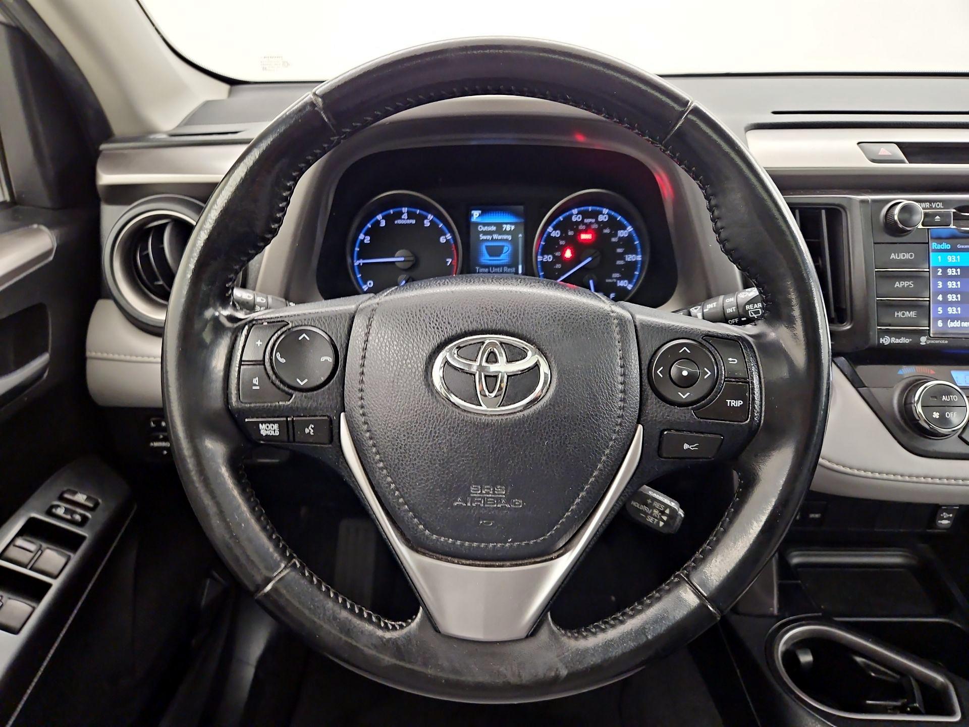 Thumbnail: 2018 Toyota RAV4 - 10