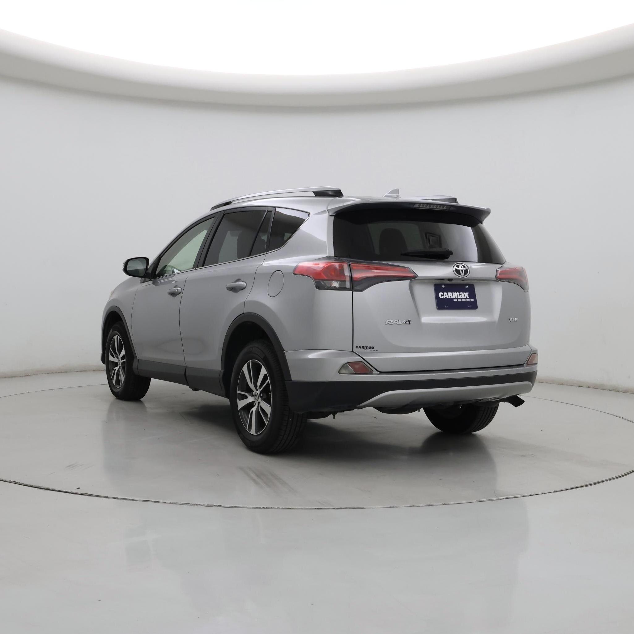 Thumbnail: 2018 Toyota RAV4 - 2