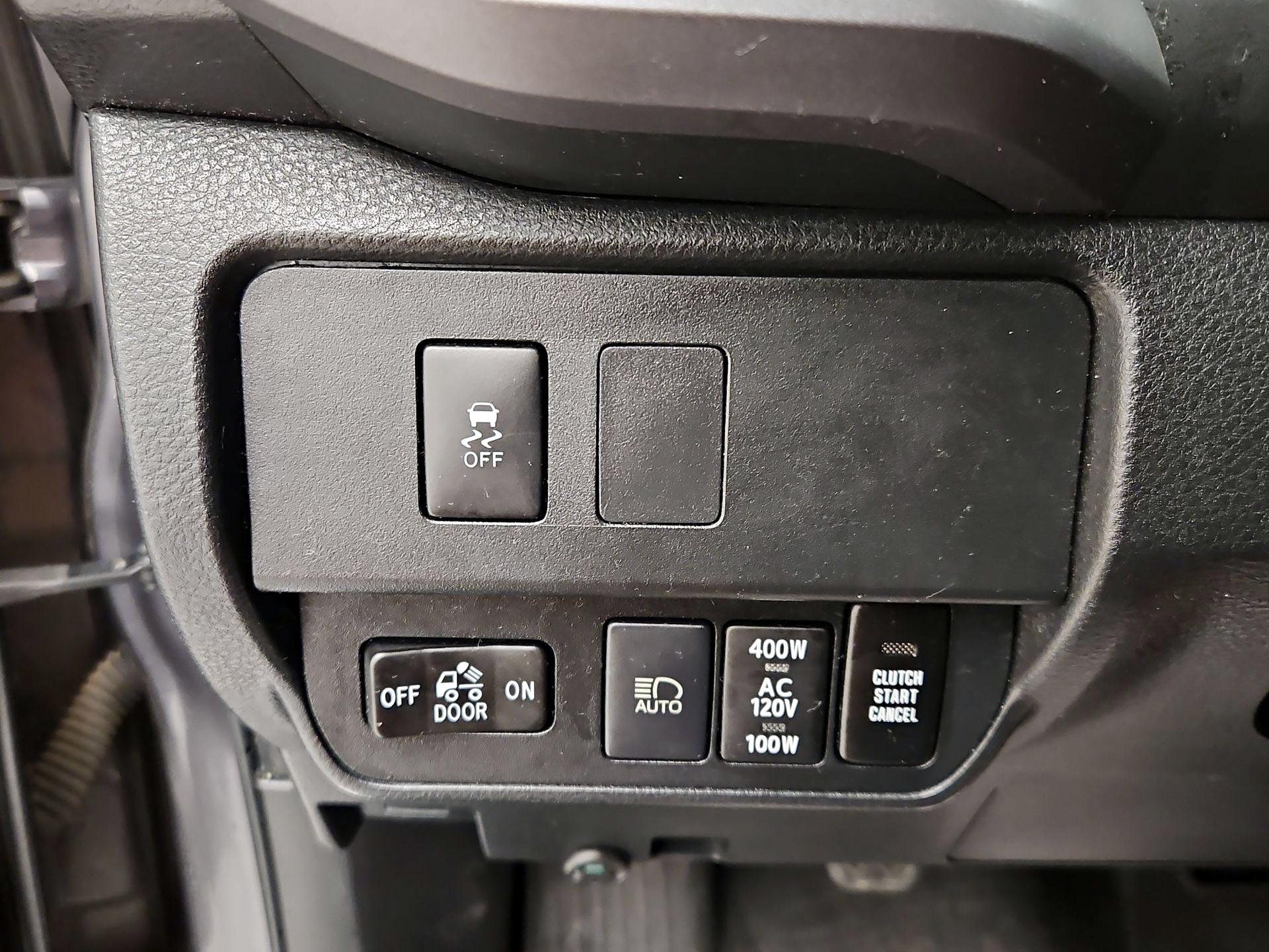 Thumbnail: 2022 Toyota Tacoma - 13