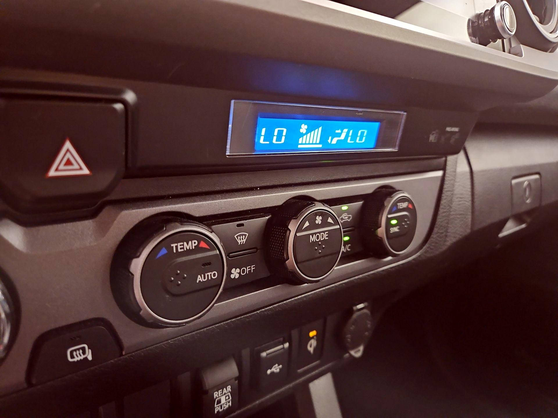 Thumbnail: 2022 Toyota Tacoma - 16