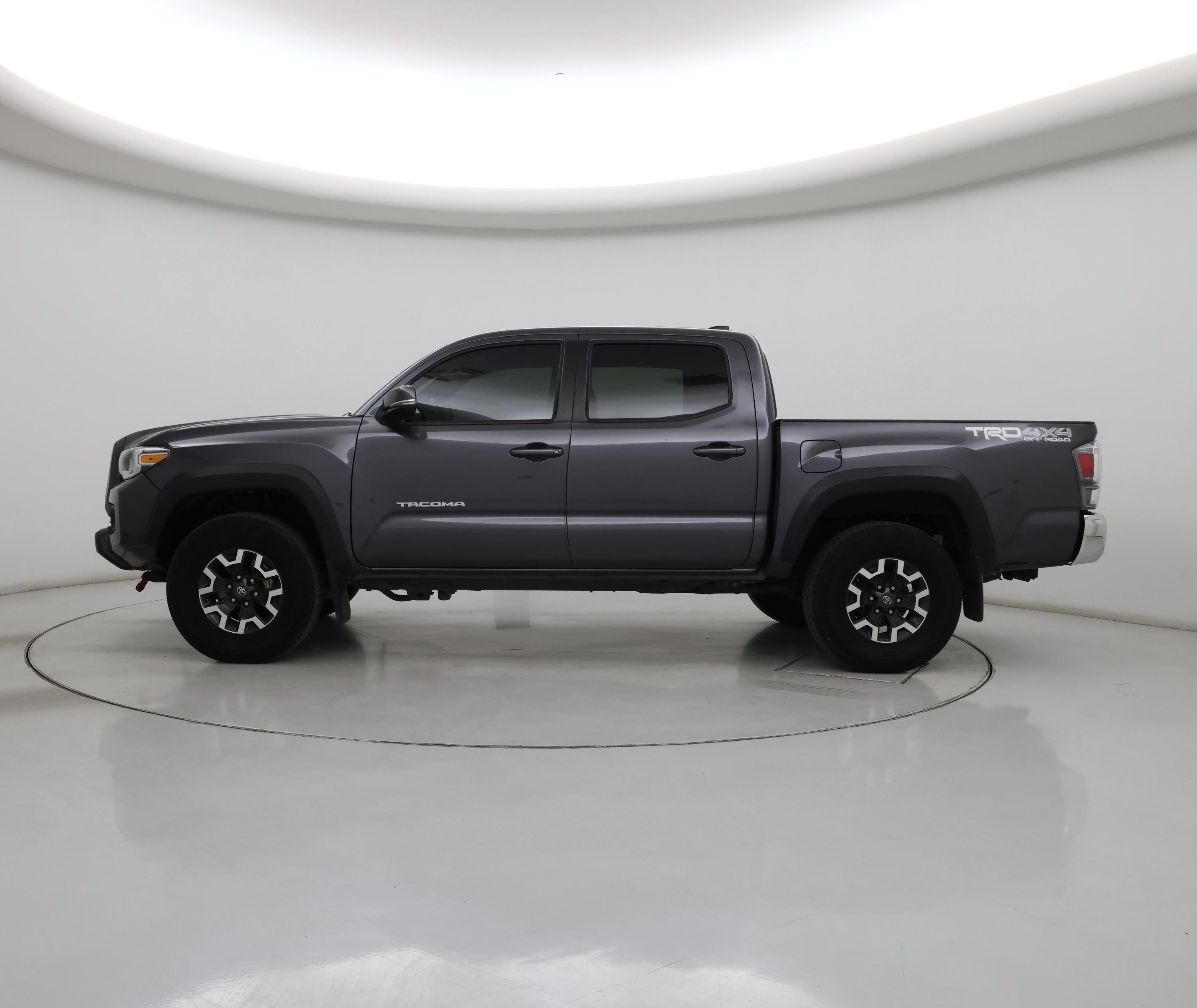 Thumbnail: 2022 Toyota Tacoma - 3