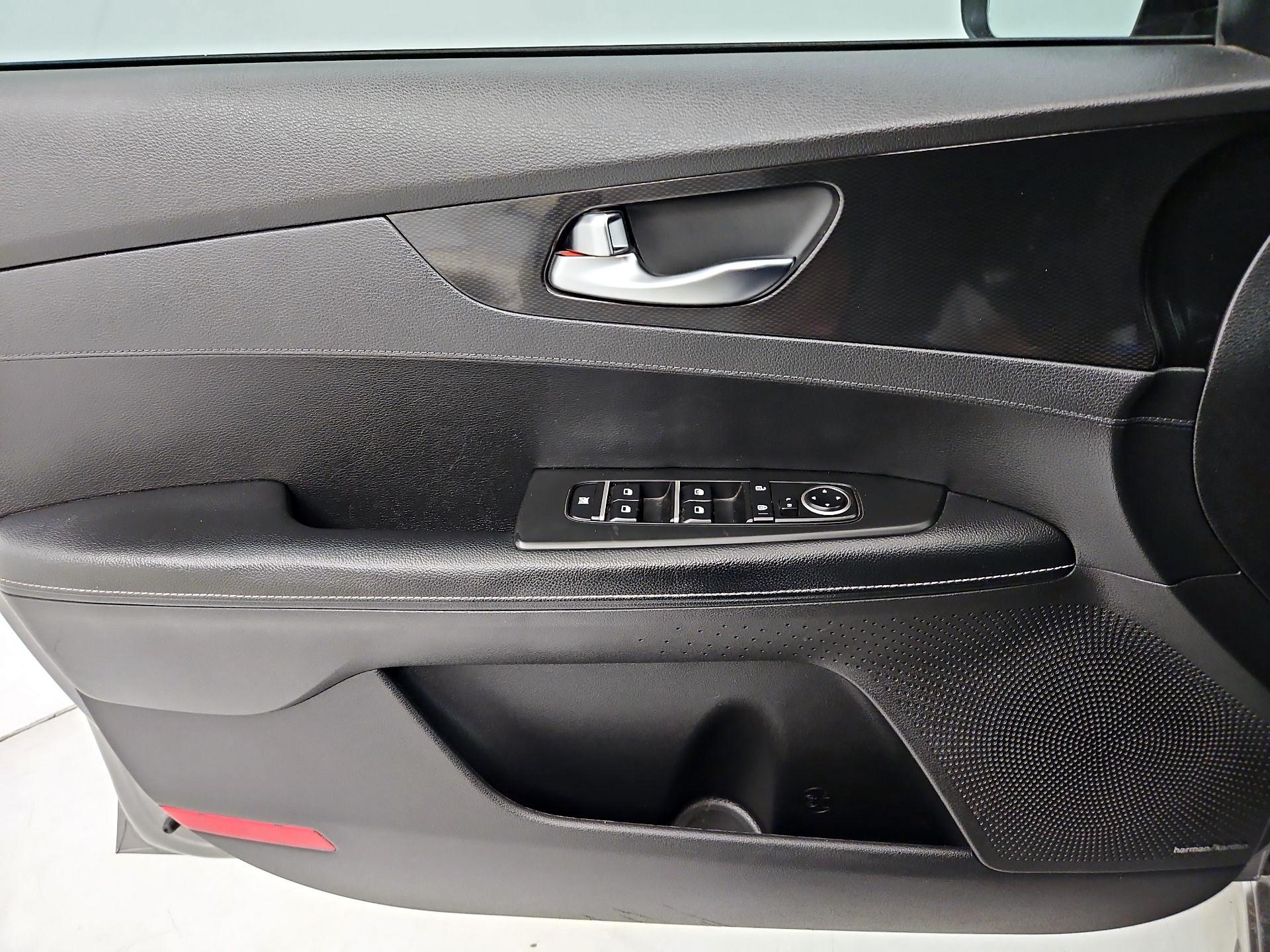 Thumbnail: 2022 Kia Forte - 12