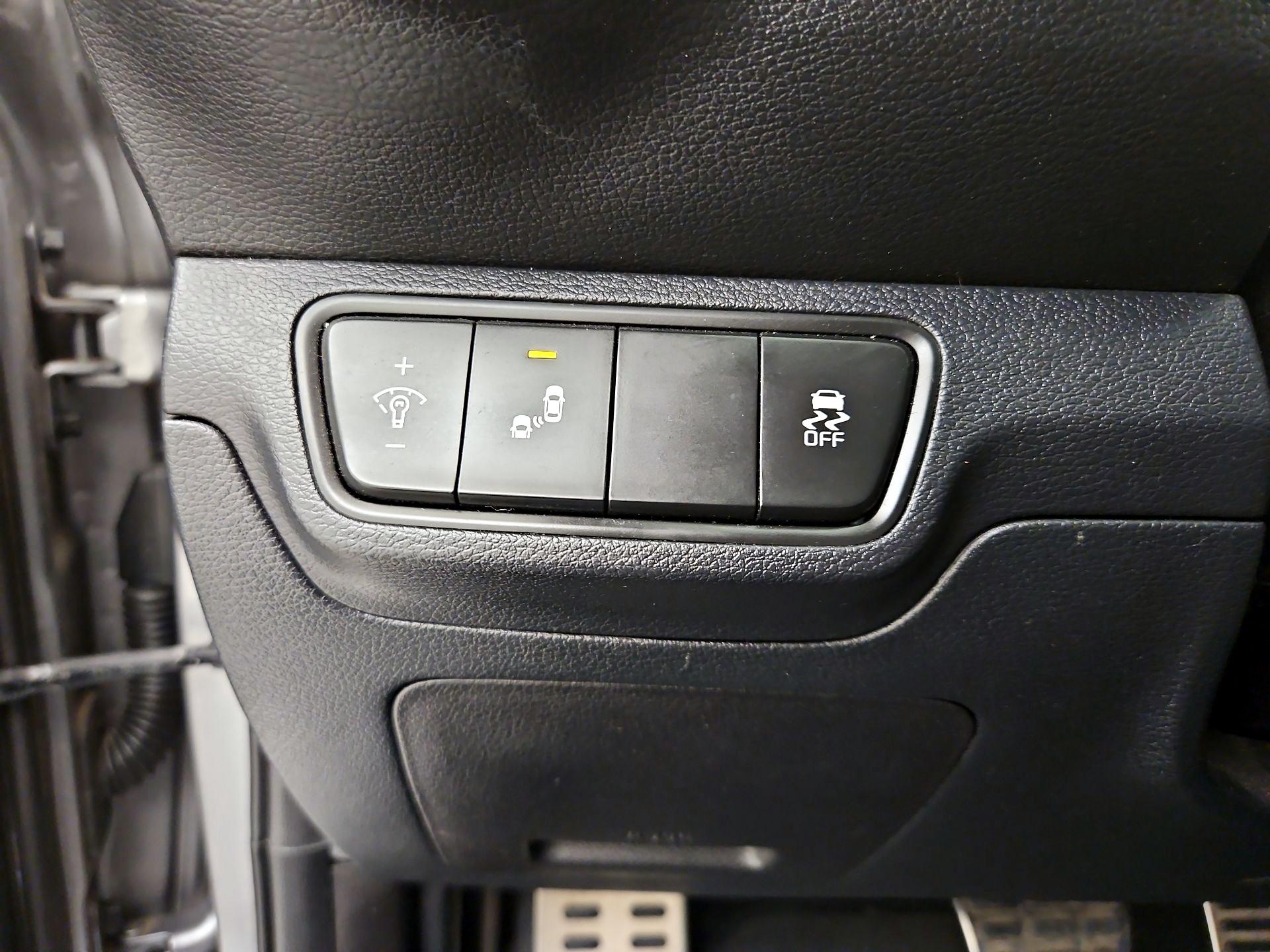 Thumbnail: 2022 Kia Forte - 13