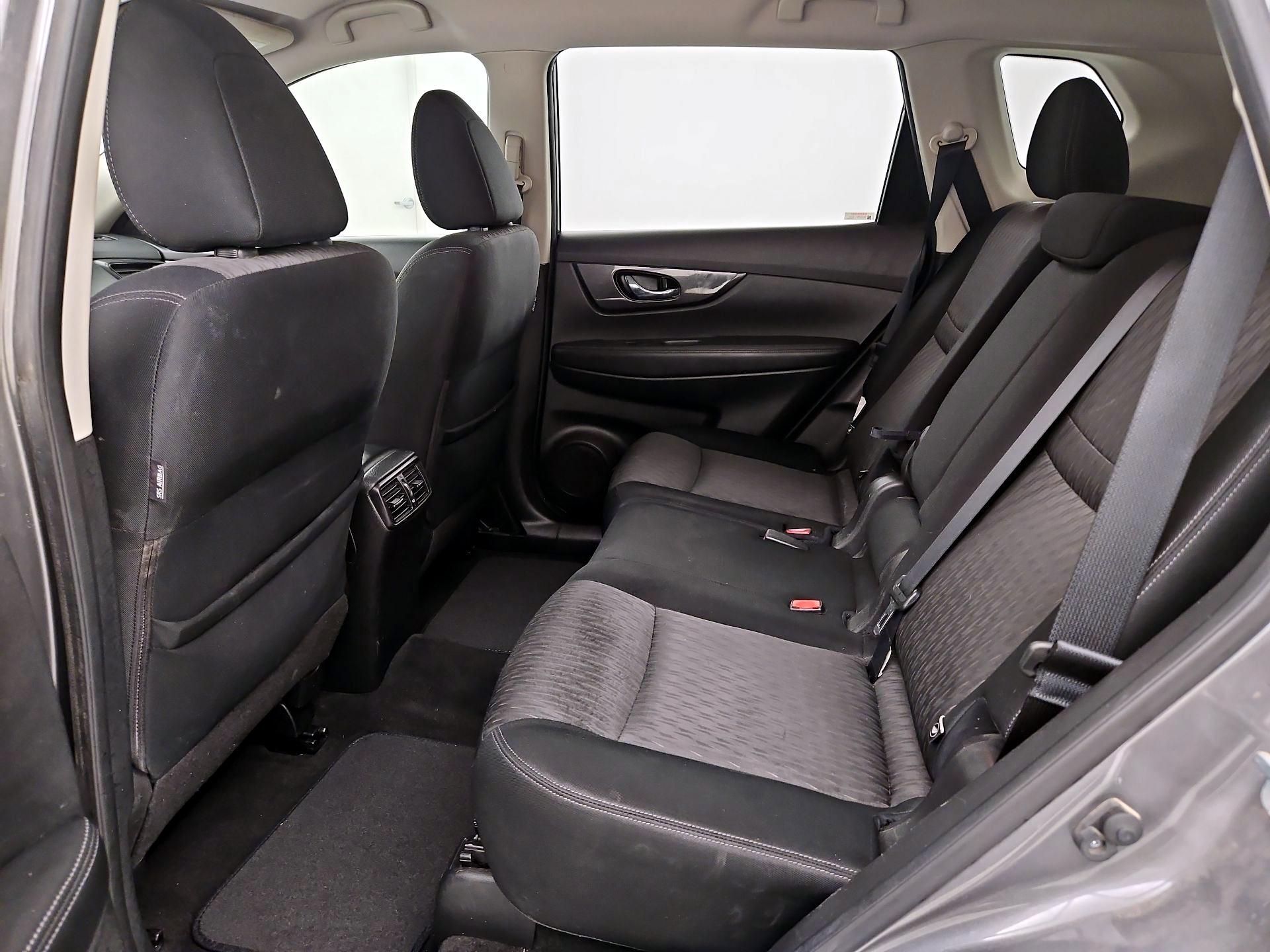 Thumbnail: 2017 Nissan Rogue - 19