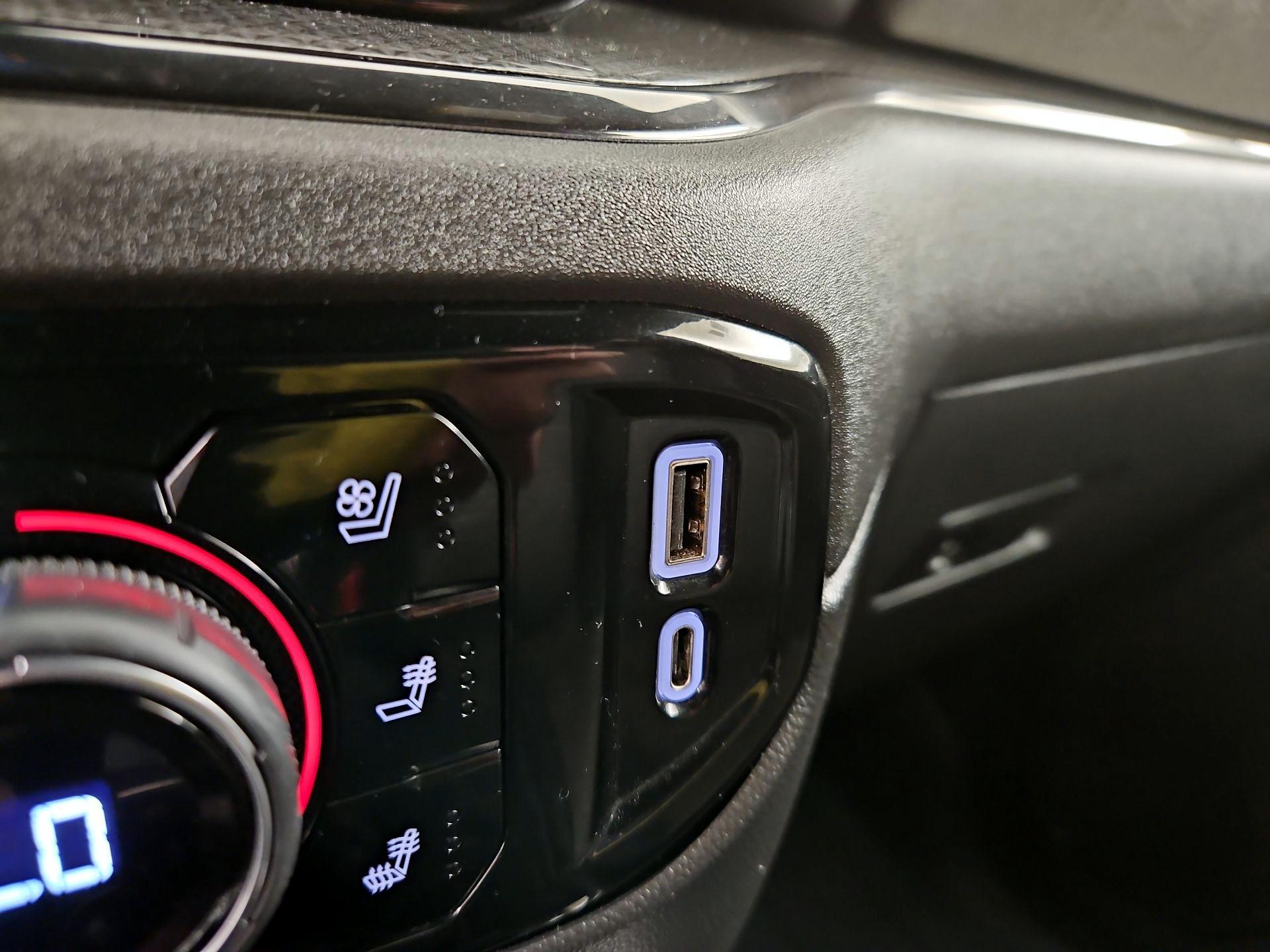 Thumbnail: 2022 Chevrolet Silverado 1500 - 19