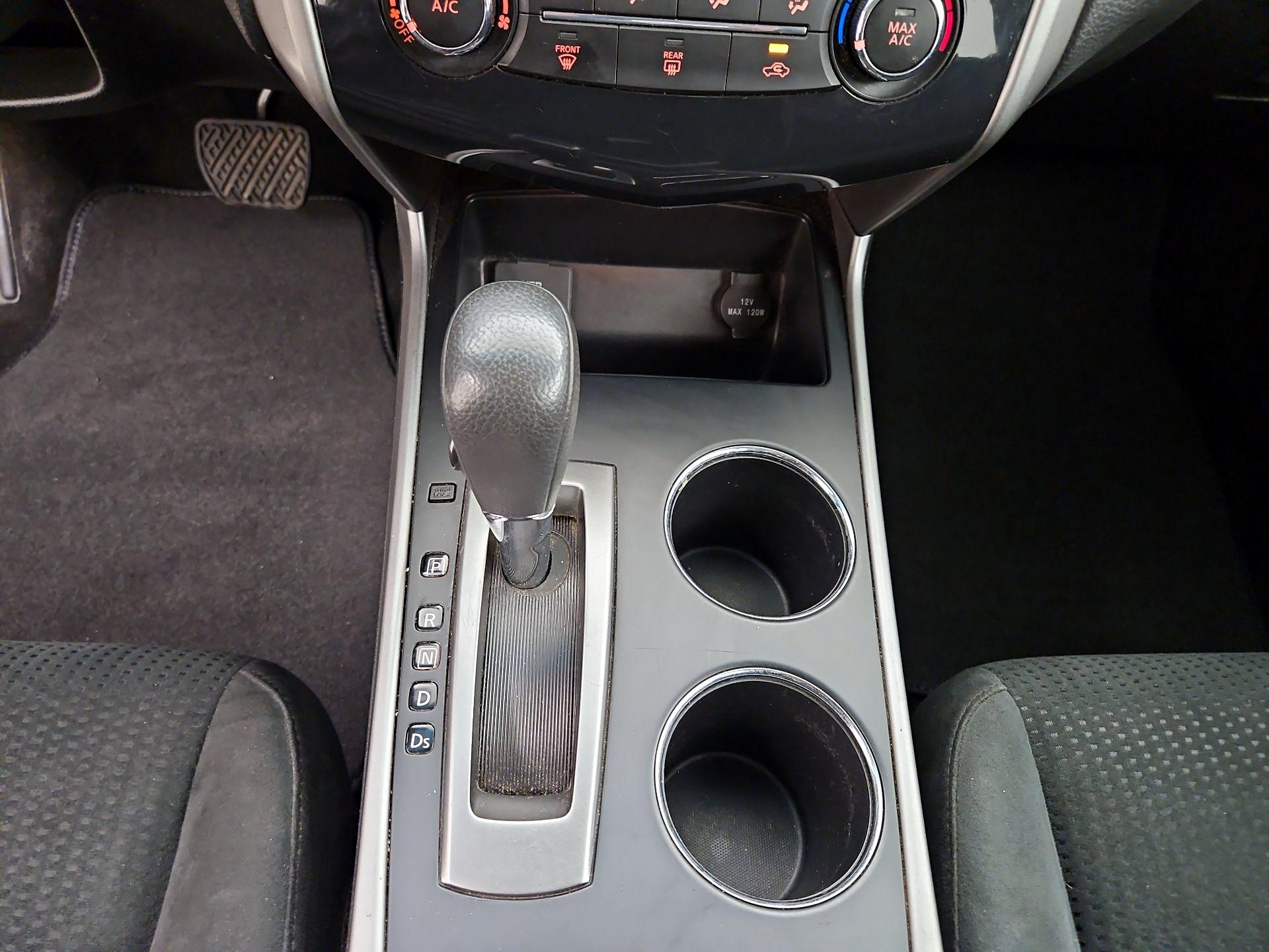 Thumbnail: 2015 Nissan Altima - 17