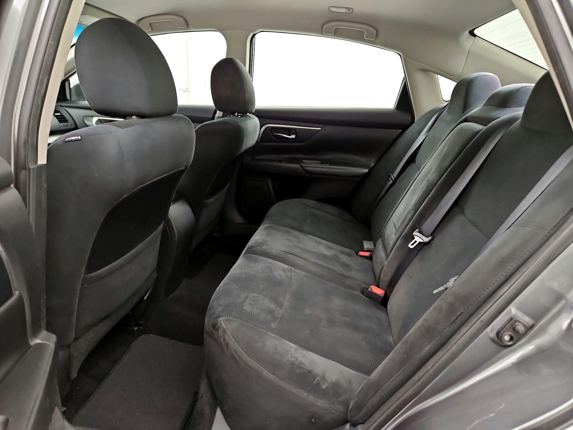 Thumbnail: 2015 Nissan Altima - 19