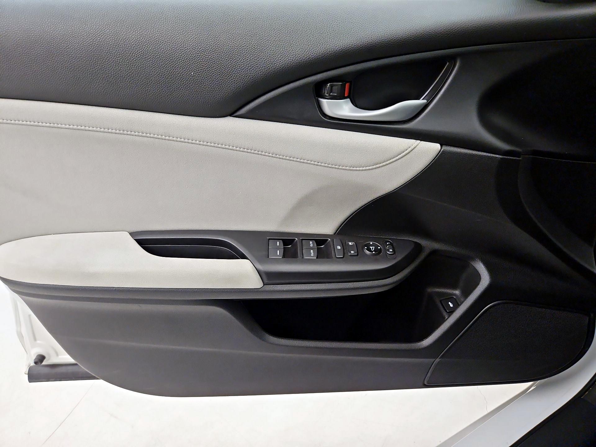 Thumbnail: 2022 Honda Insight - 12