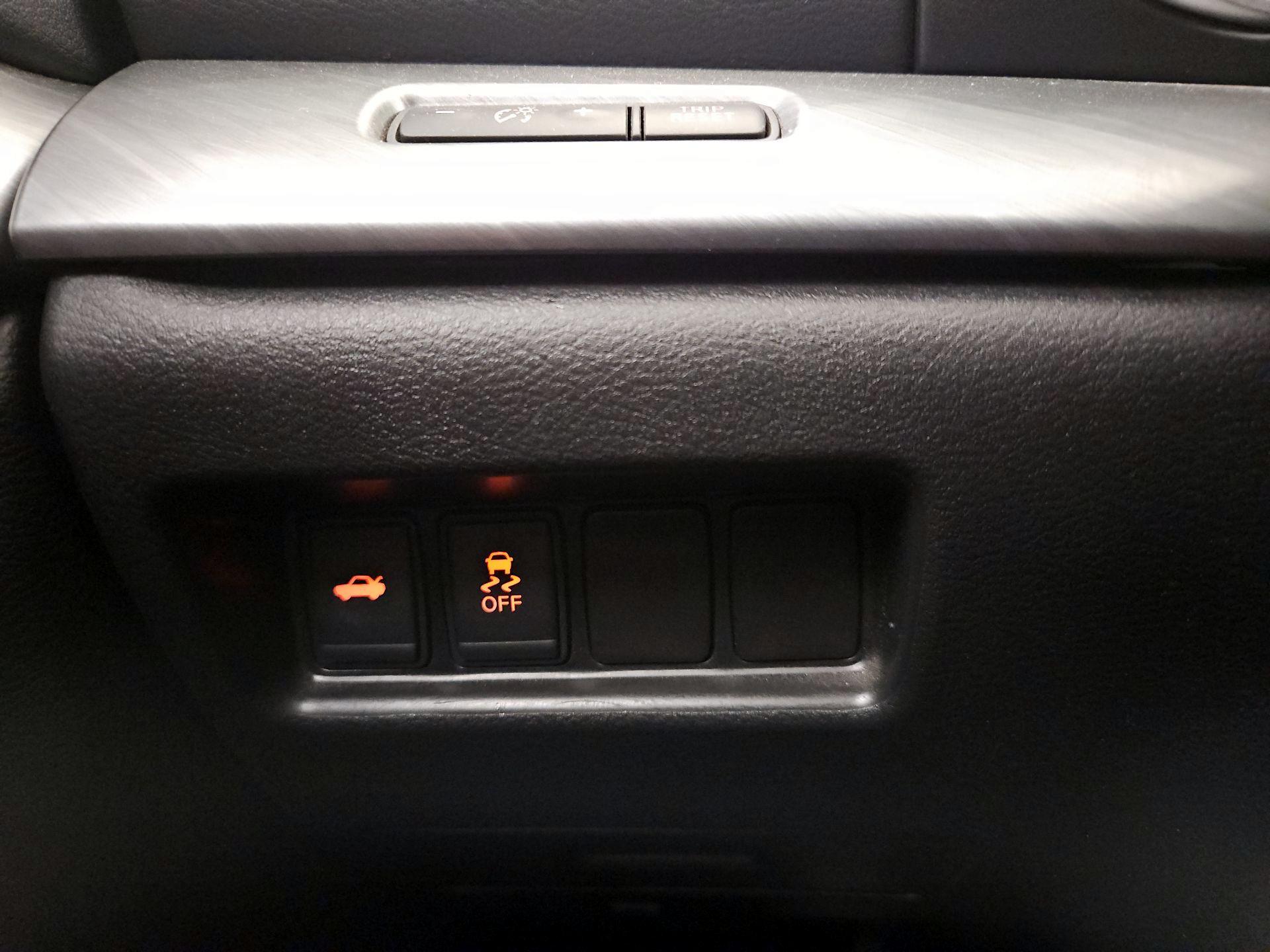 Thumbnail: 2016 Nissan Maxima - 13