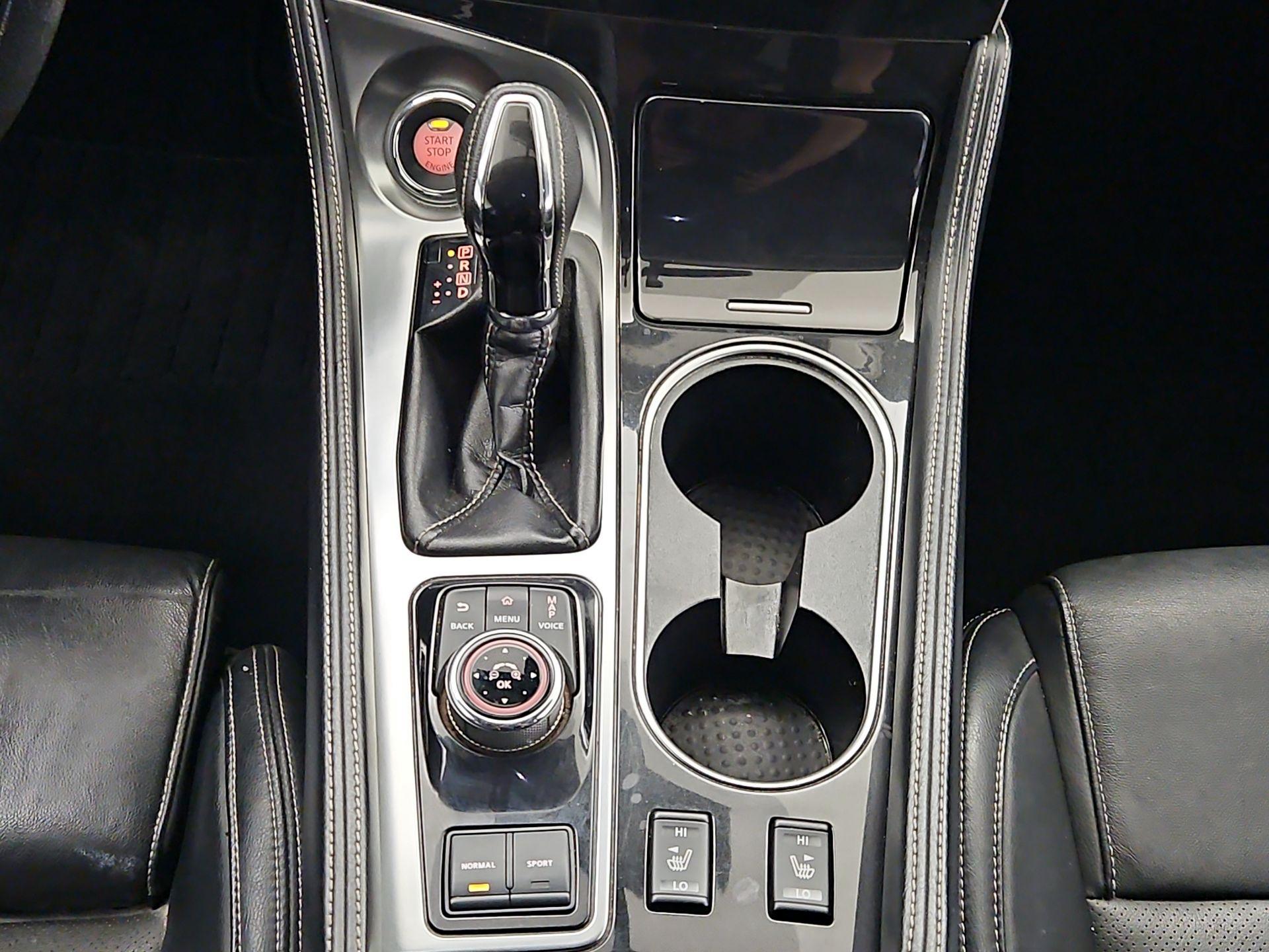 Thumbnail: 2016 Nissan Maxima - 18