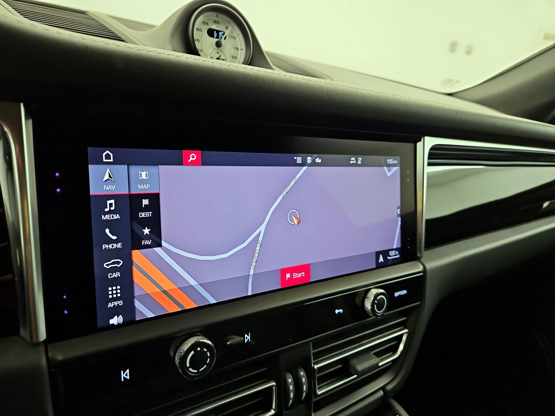 Thumbnail: 2023 Porsche Macan - 14