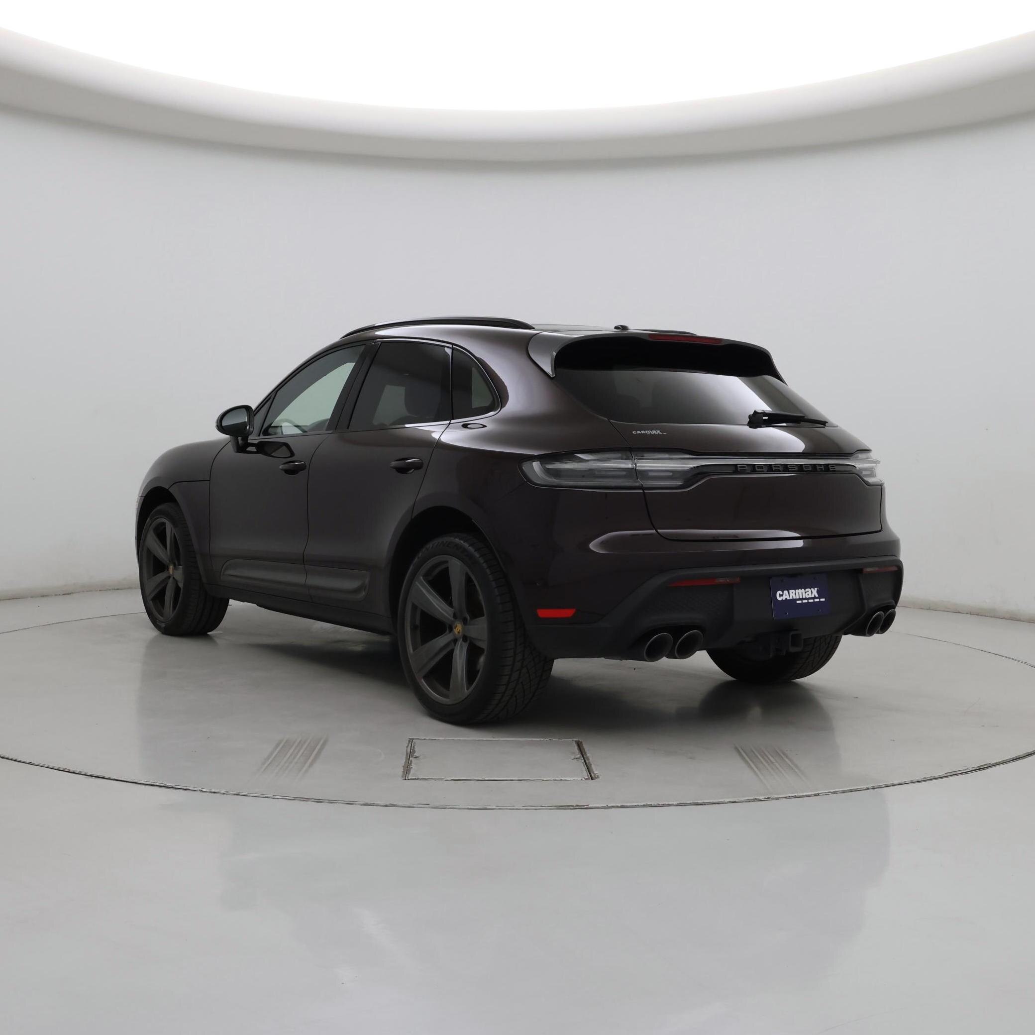 Thumbnail: 2023 Porsche Macan - 2