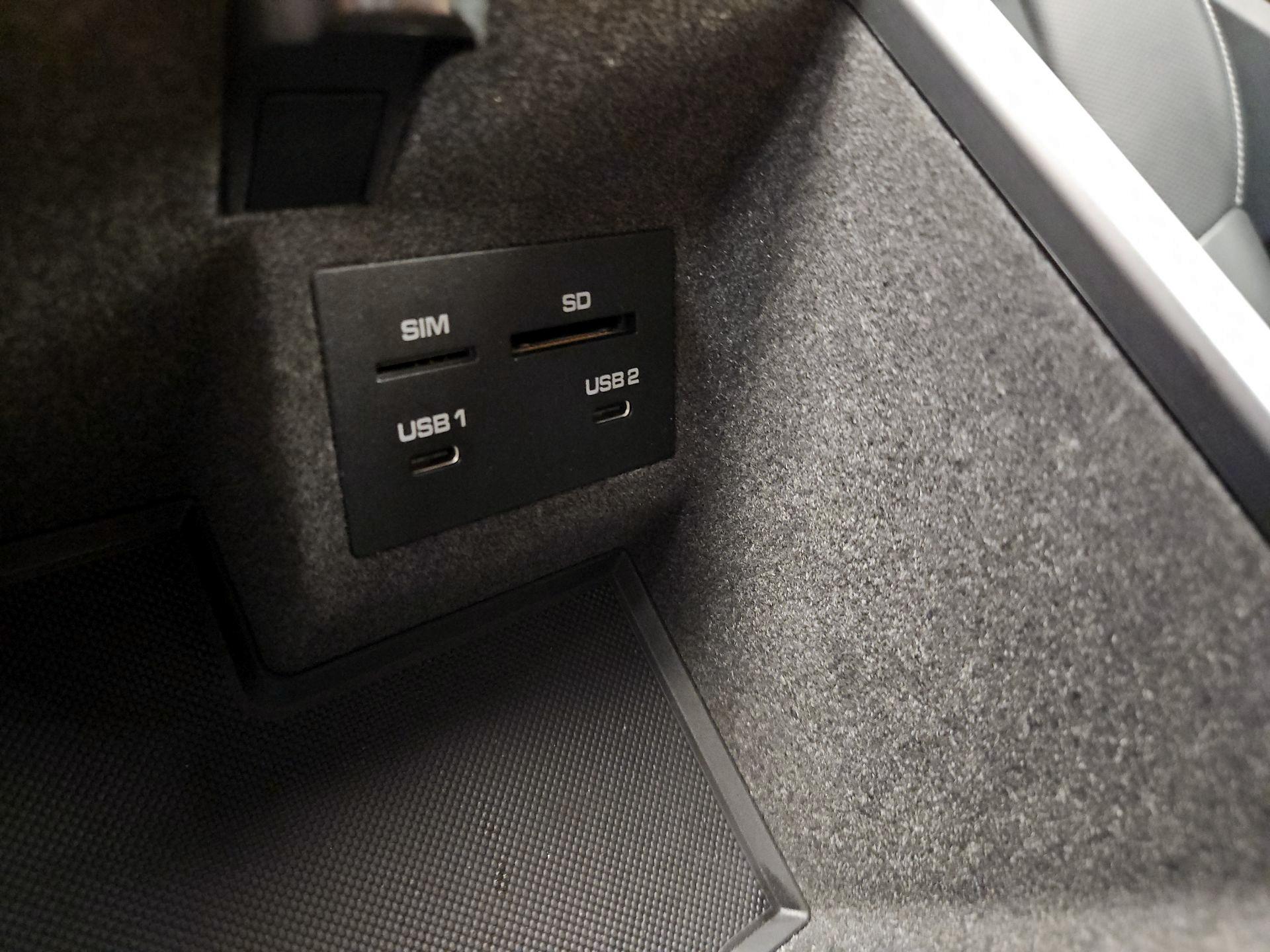 Thumbnail: 2023 Porsche Macan - 19