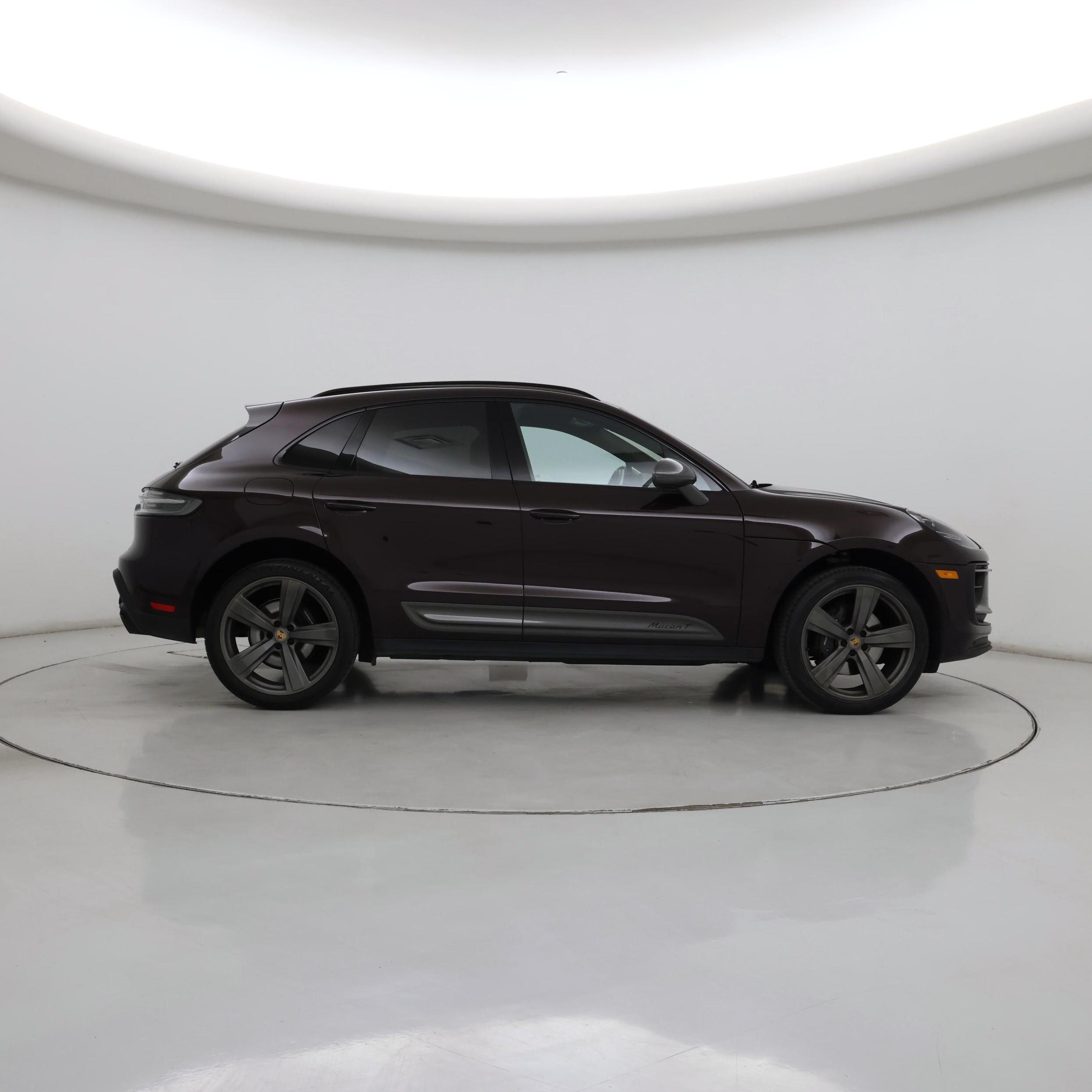 Thumbnail: 2023 Porsche Macan - 7