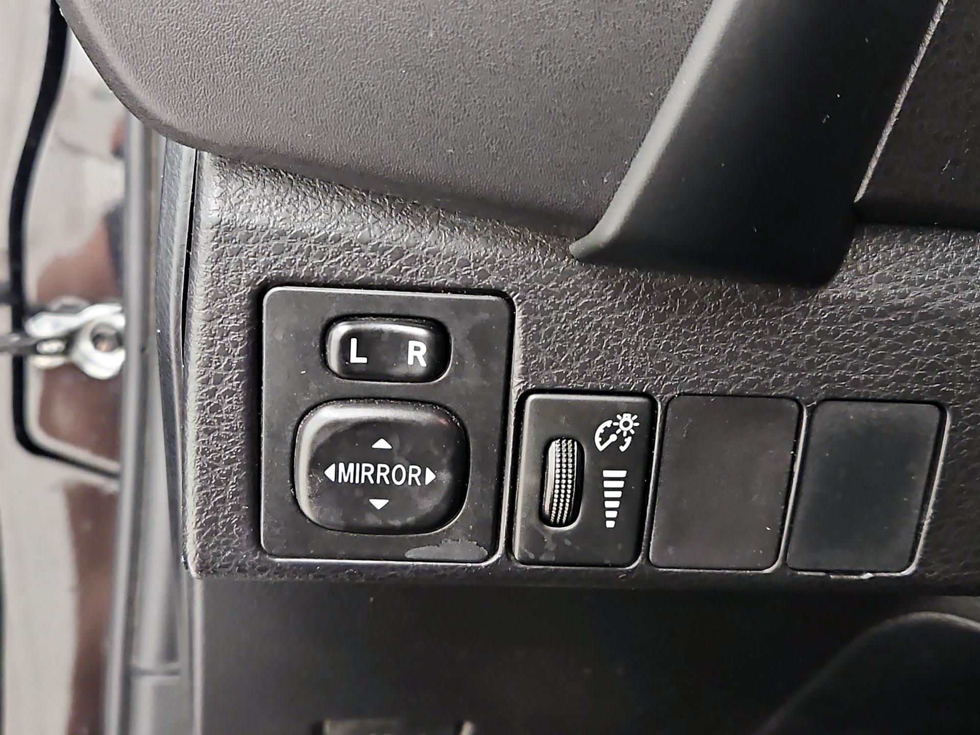 Thumbnail: 2017 Toyota Corolla - 13