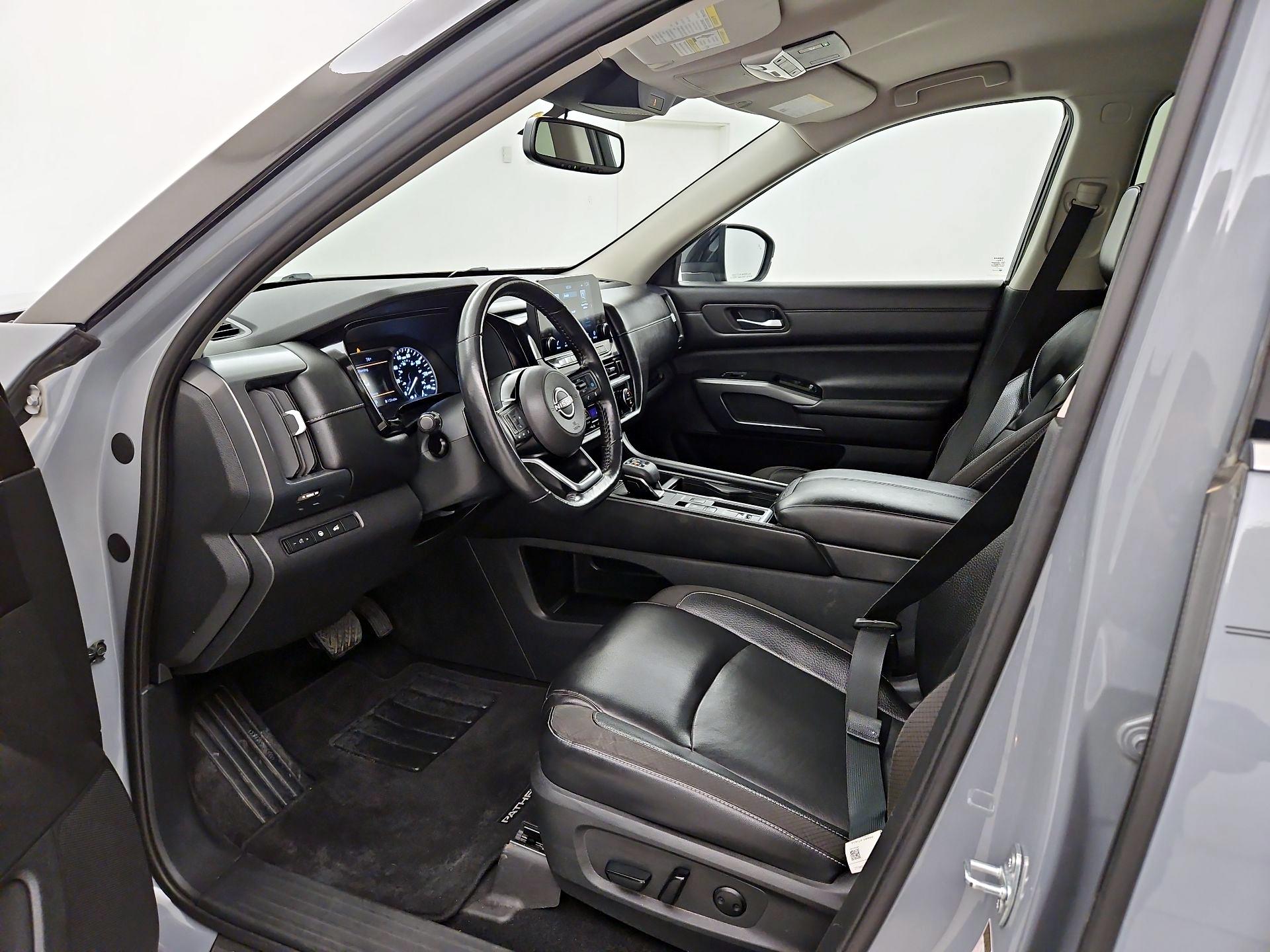 Thumbnail: 2022 Nissan Pathfinder - 11